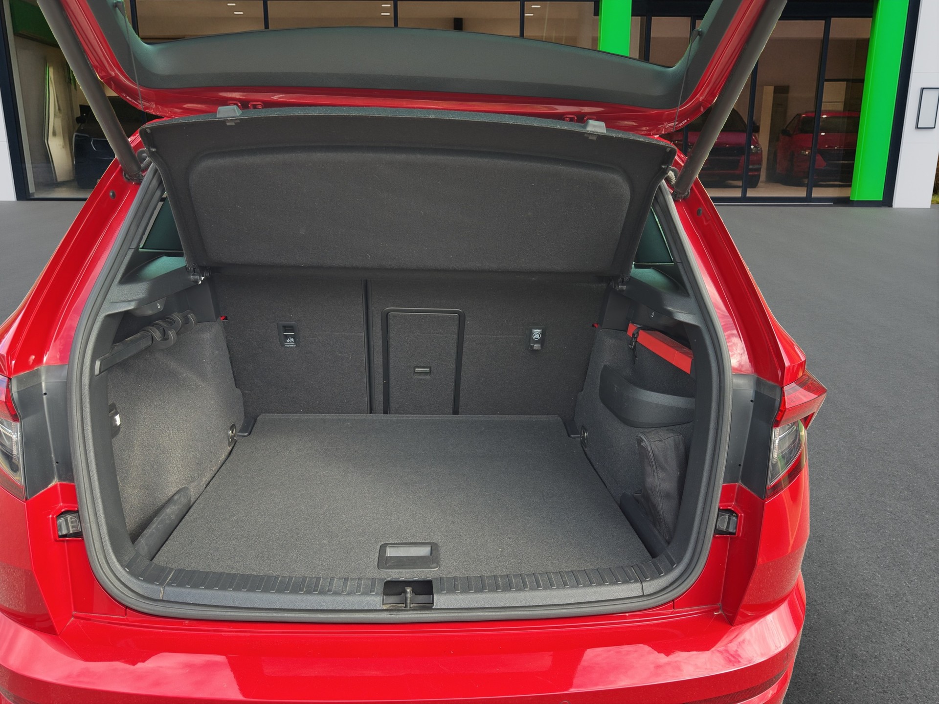 SKODA Karoq 2.0 TSI SportLine 4x4 DSG-image-4