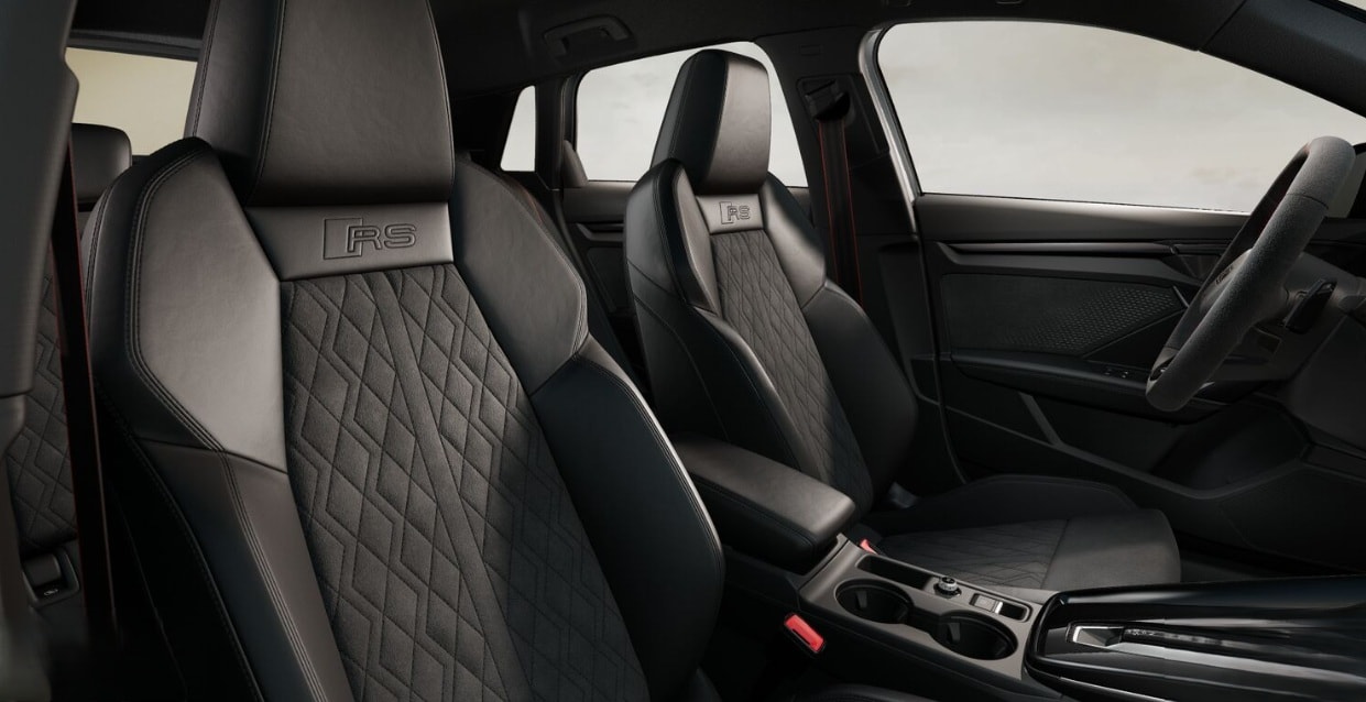 AUDI RS3 Sportback 2.5 TSI quattro S-tronic-image-6