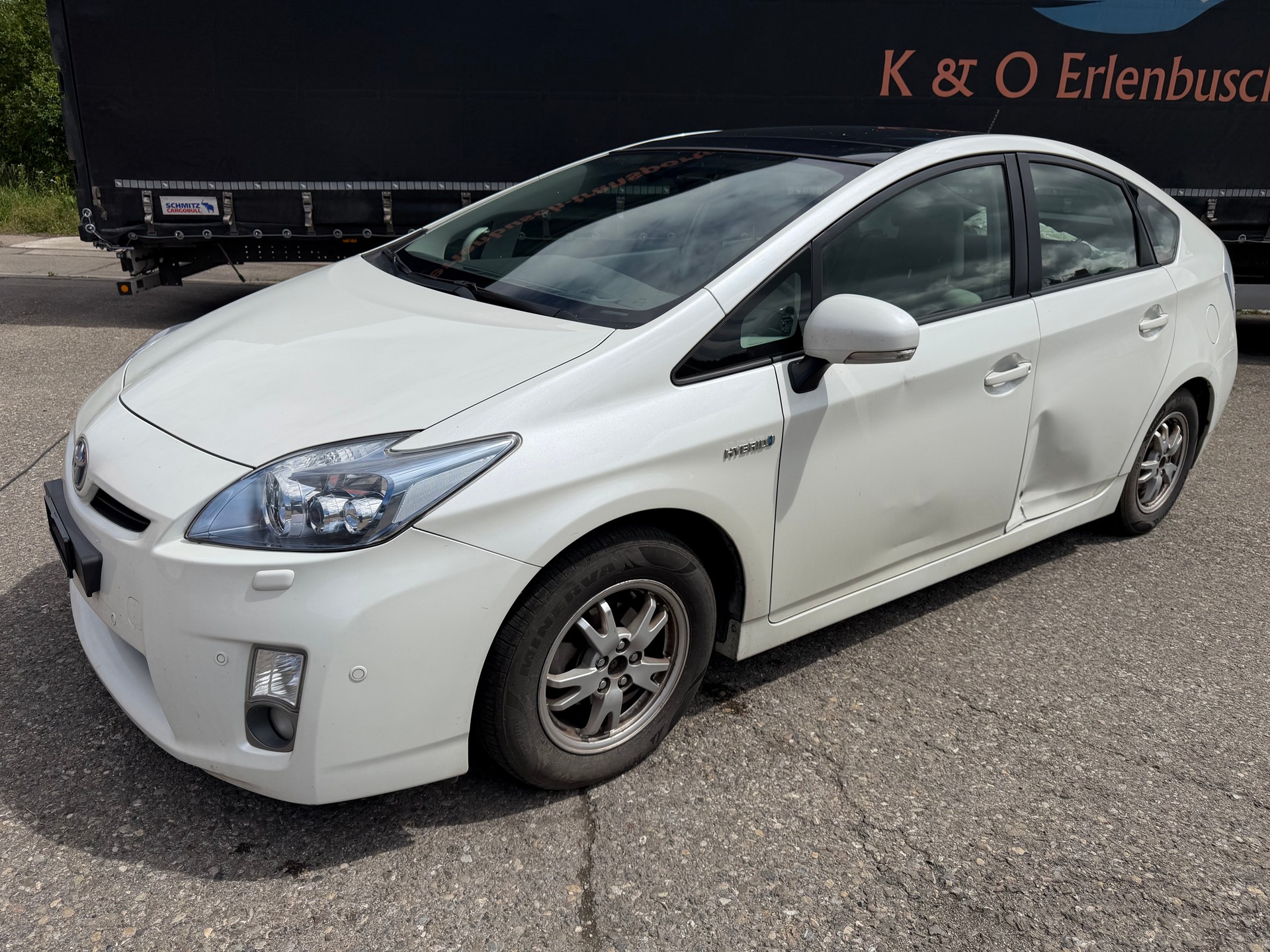TOYOTA Prius 1.8 16V HSD Sol-image-0