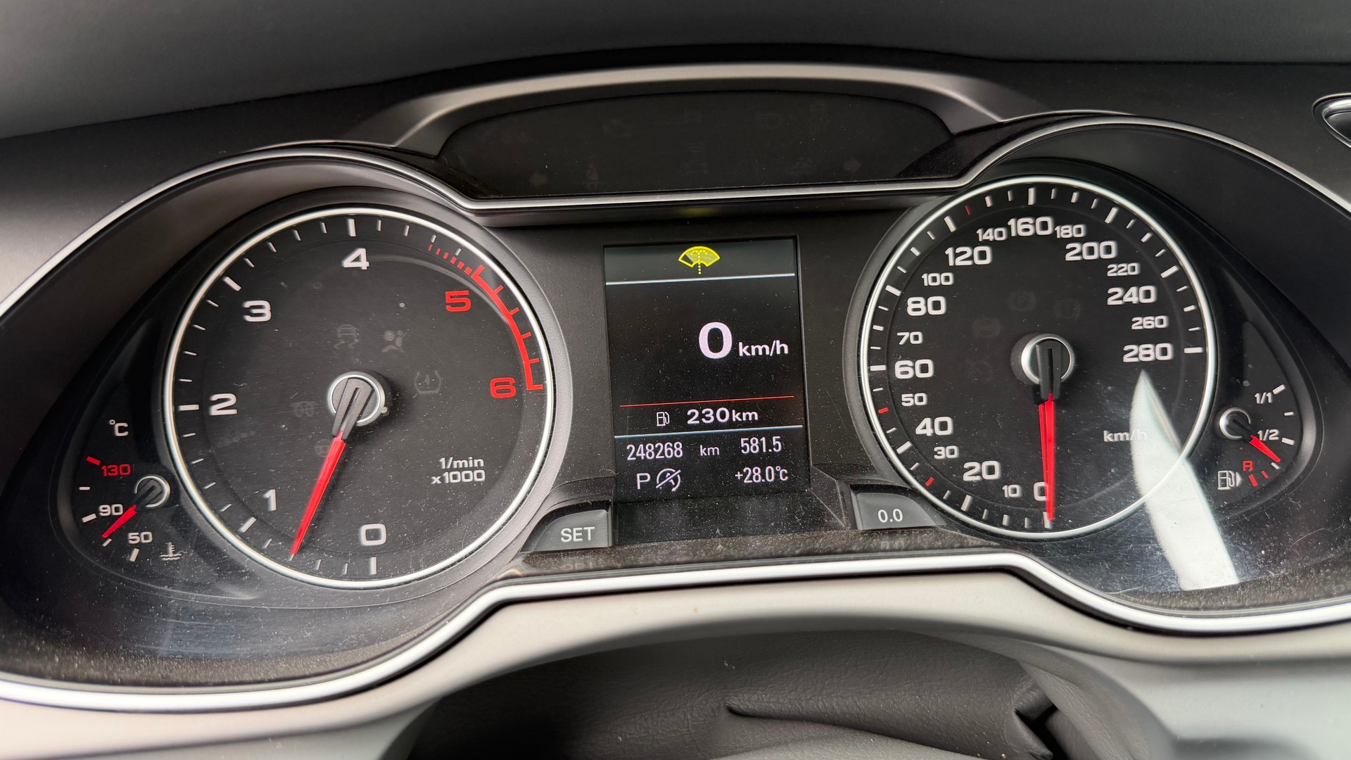 AUDI A4 Limousine 3.0 TDI quattro S-tronic-image-11
