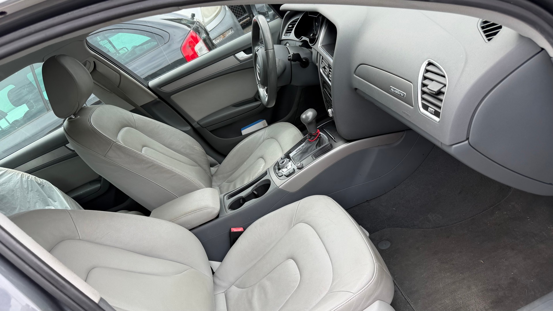 AUDI A4 Limousine 3.0 TDI quattro S-tronic-image-5