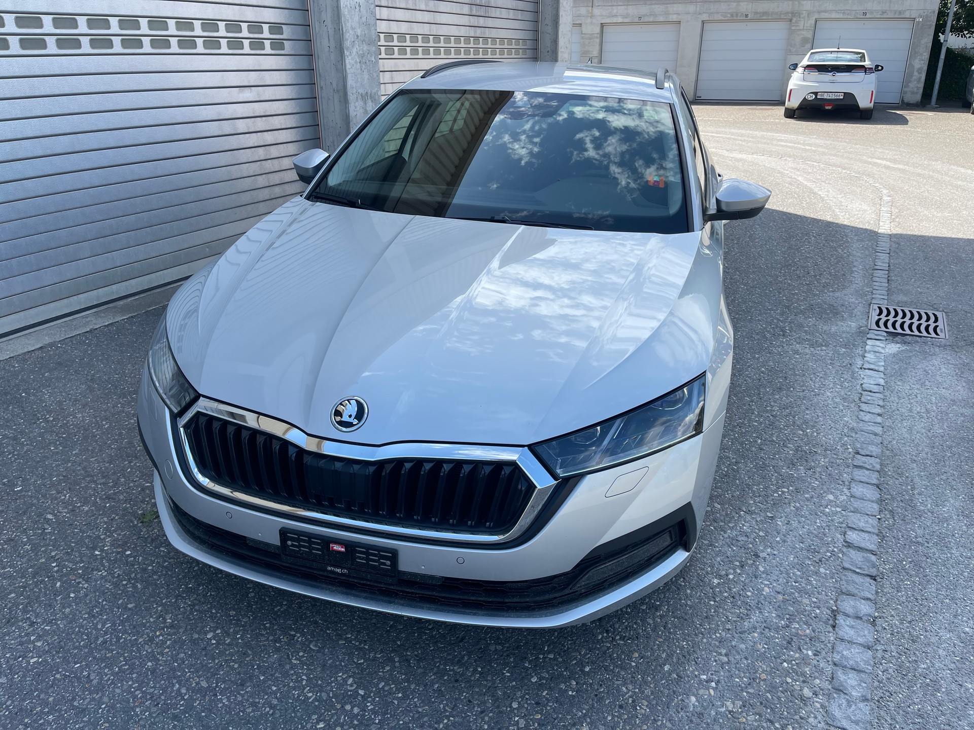 SKODA Octavia Combi 2.0 TDI DSG Ambition 4x4 !!! Topausstattung !!!