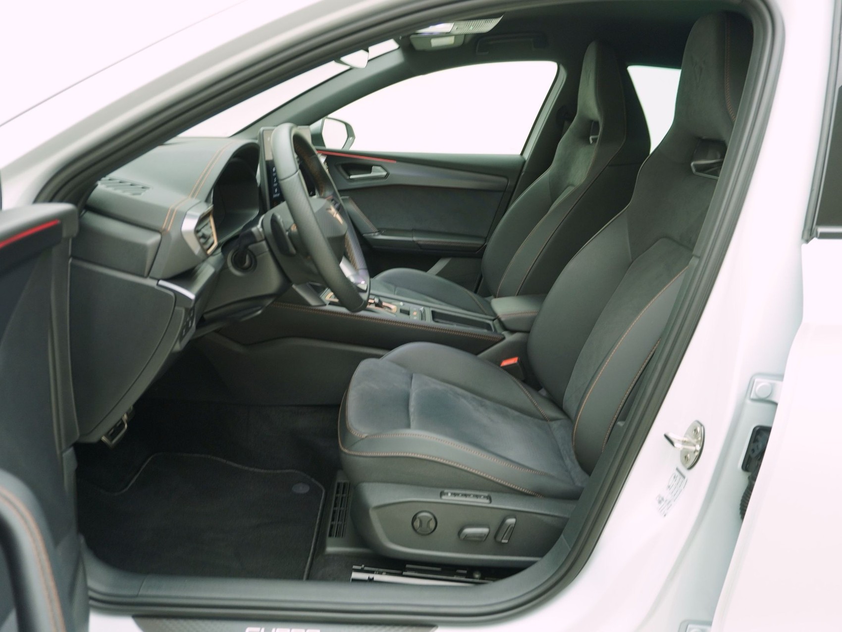 CUPRA Leon ST 1.5 eTSI DSG **Cupra Werksgarantie bis 04/2030**-image-8