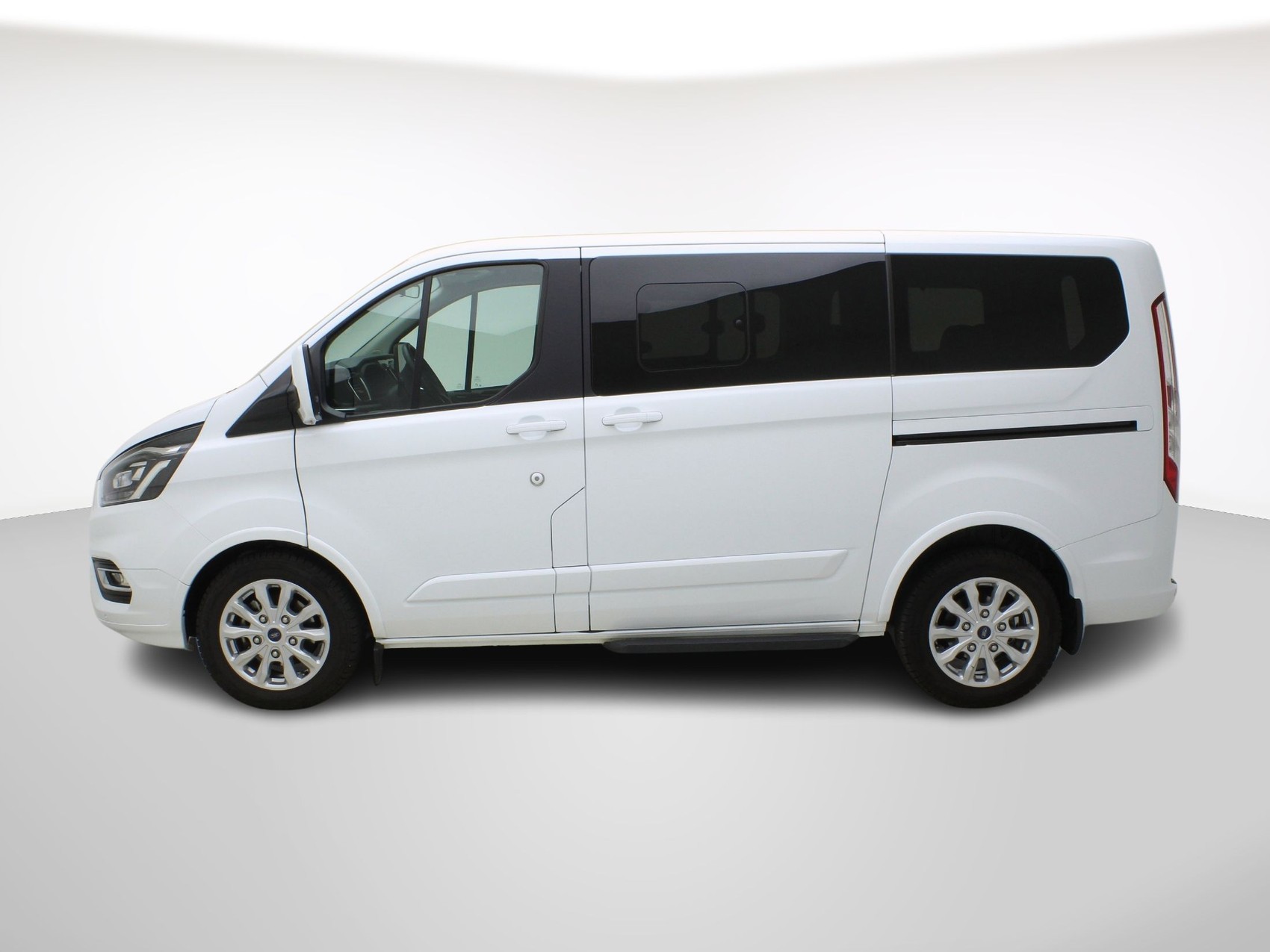 FORD Tourneo Custom 320 L1 MHEV Titanium-image-2