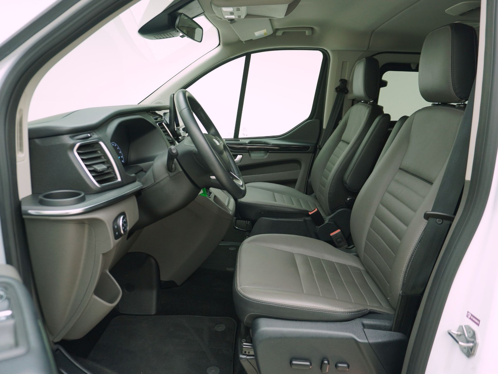 FORD Tourneo Custom 320 L1 MHEV Titanium-image-7
