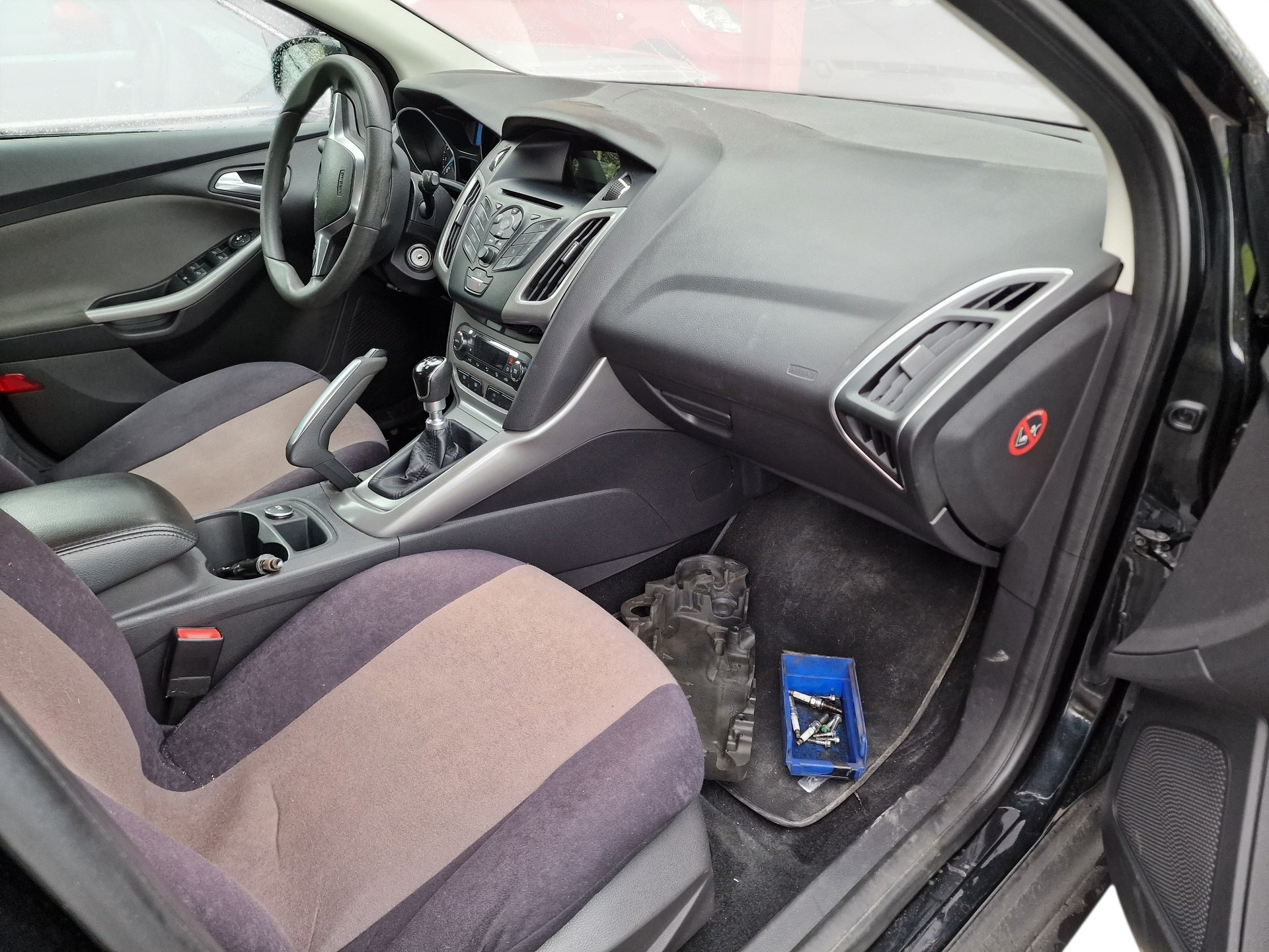 FORD Focus 1.0 SCTi Titanium Motorschaden 8x Alu-showroom-element-2