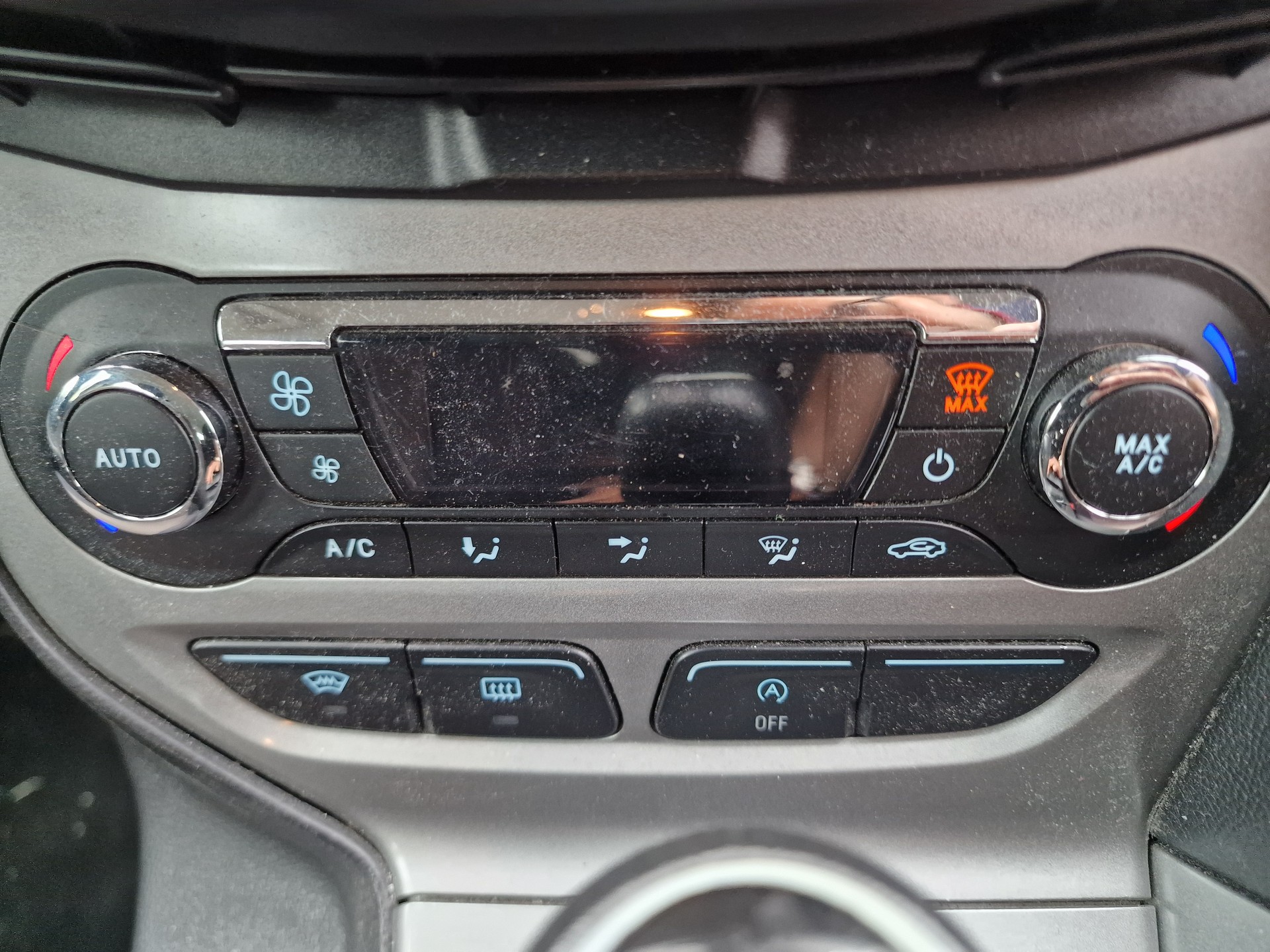 FORD Focus 1.0 SCTi Titanium Motorschaden 8x Alu-showroom-element-3