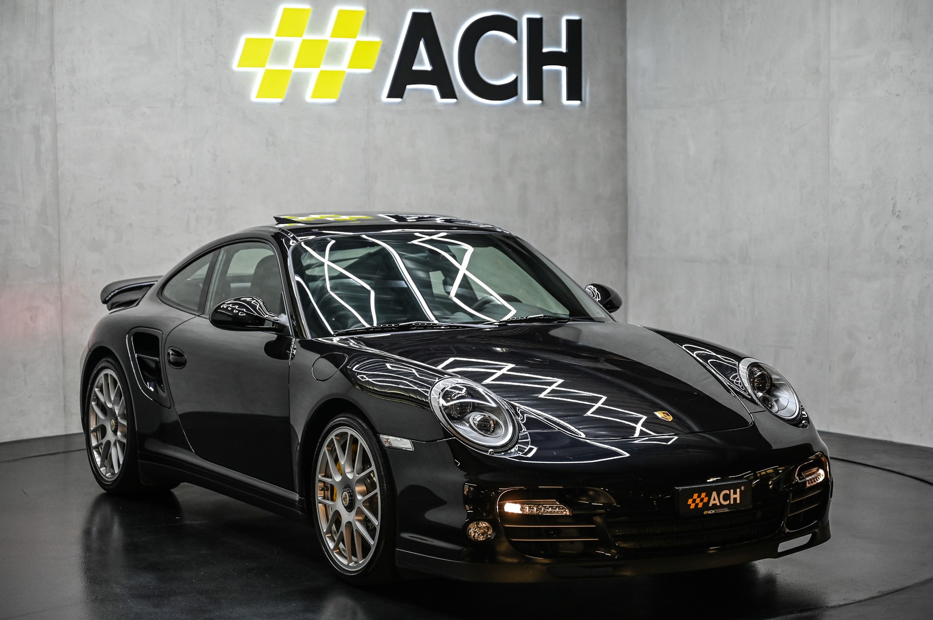 PORSCHE 911 Turbo S PDK-image-0