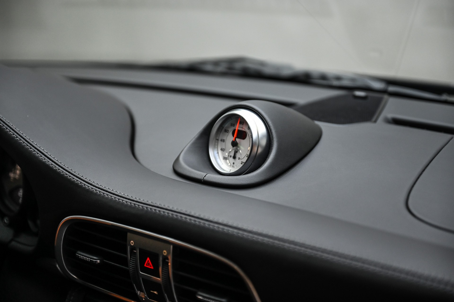 PORSCHE 911 Turbo S PDK-image-29
