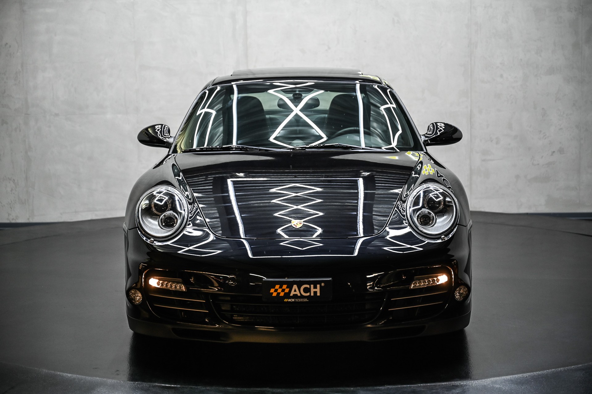 PORSCHE 911 Turbo S PDK-image-1