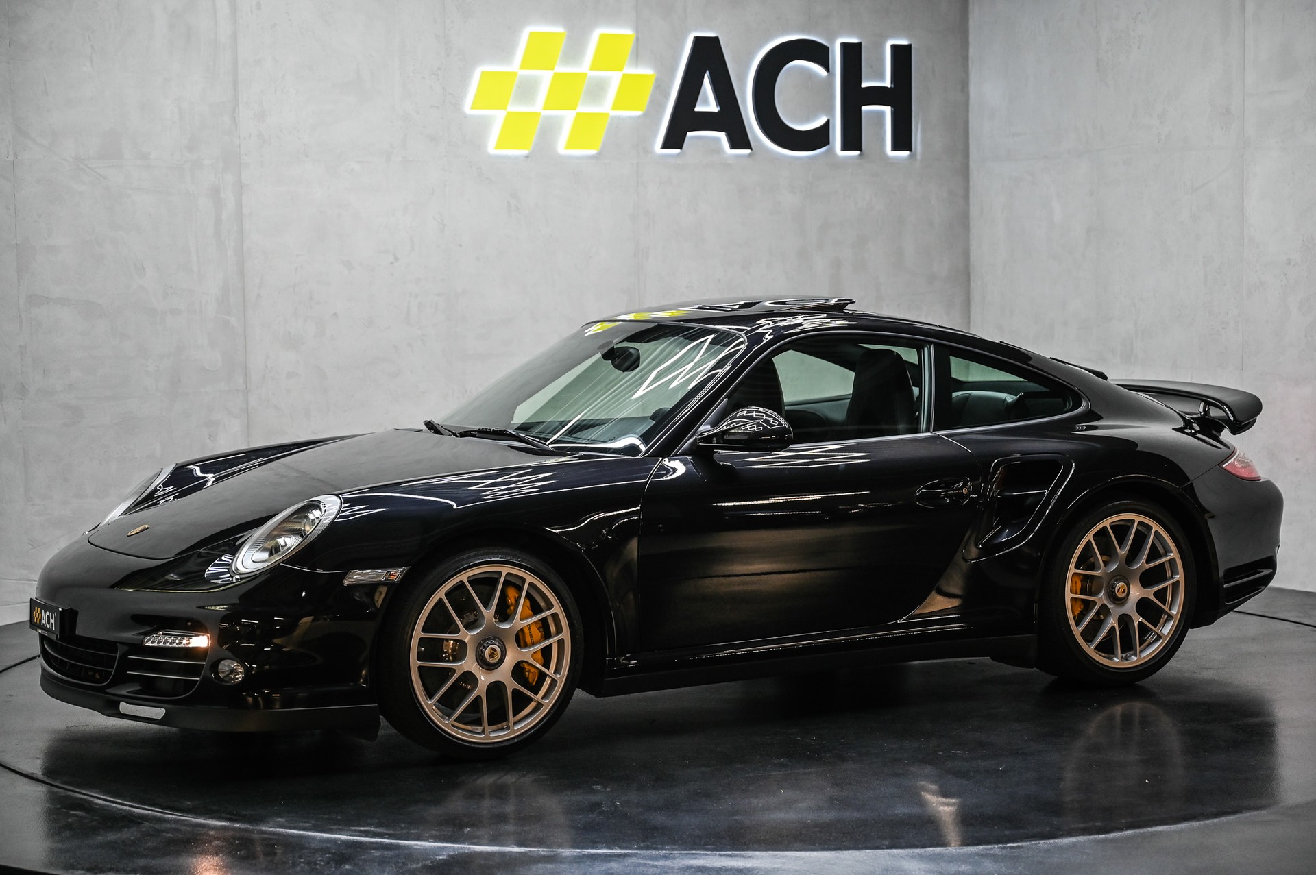 PORSCHE 911 Turbo S PDK-image-3