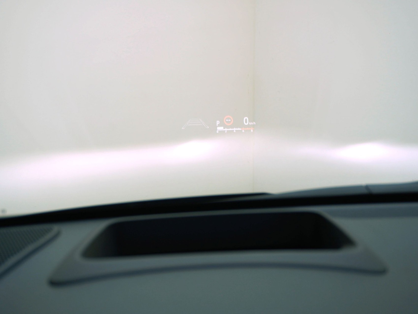 TOYOTA Yaris 1.5 VVT-i HSD Premium-image-13