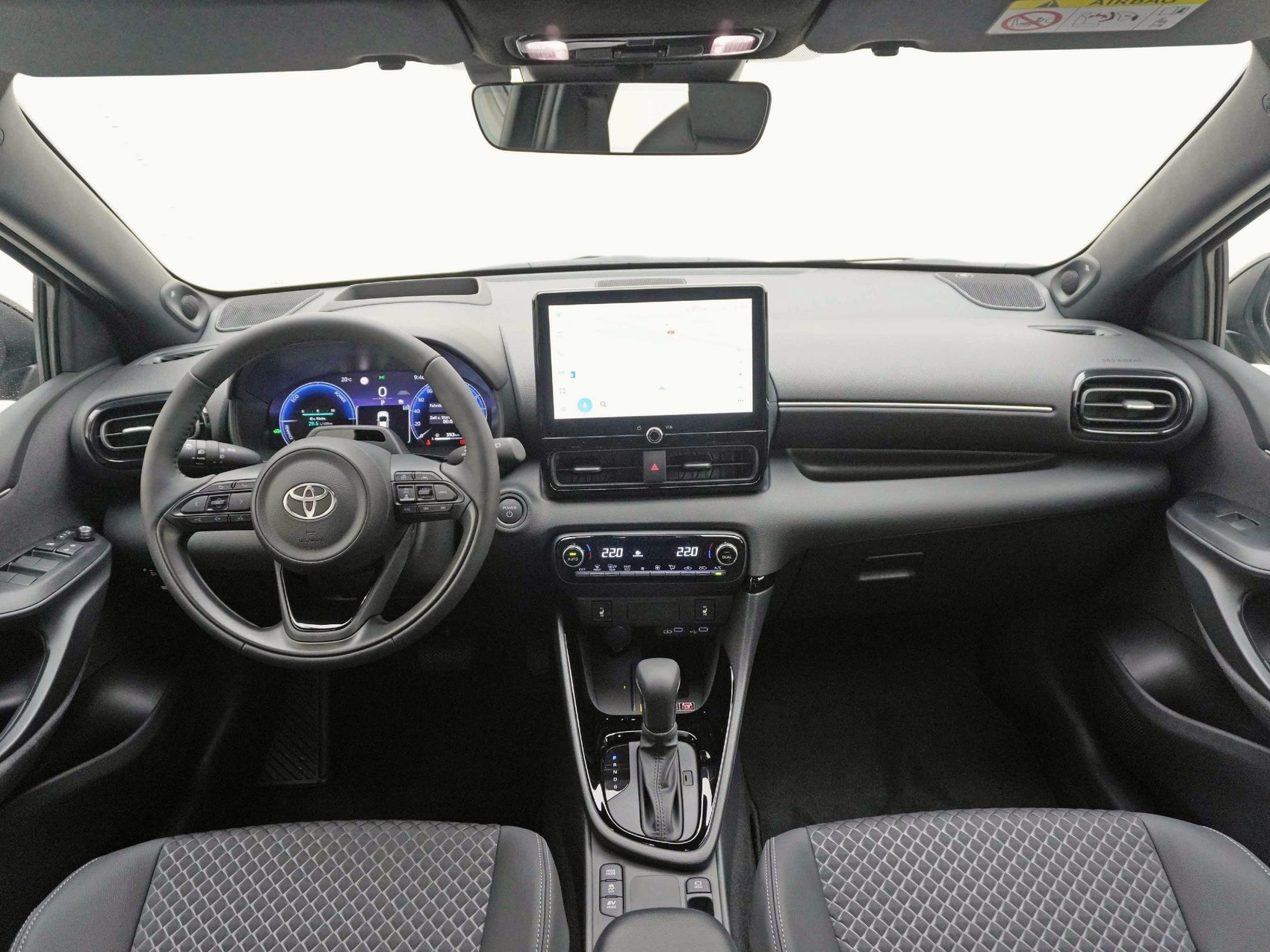 TOYOTA Yaris 1.5 VVT-i HSD Premium-image-9