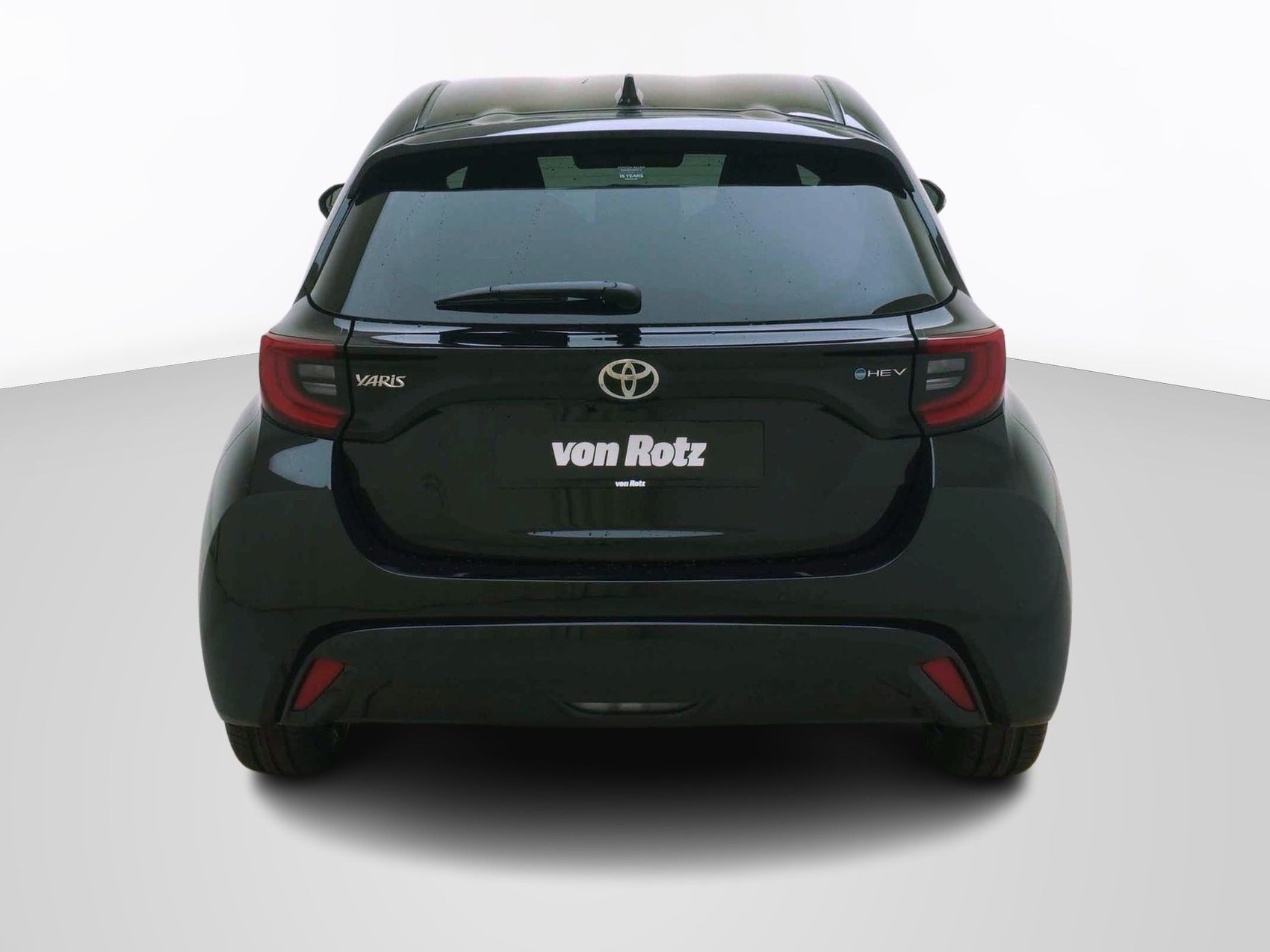 TOYOTA Yaris 1.5 VVT-i HSD Premium-image-2