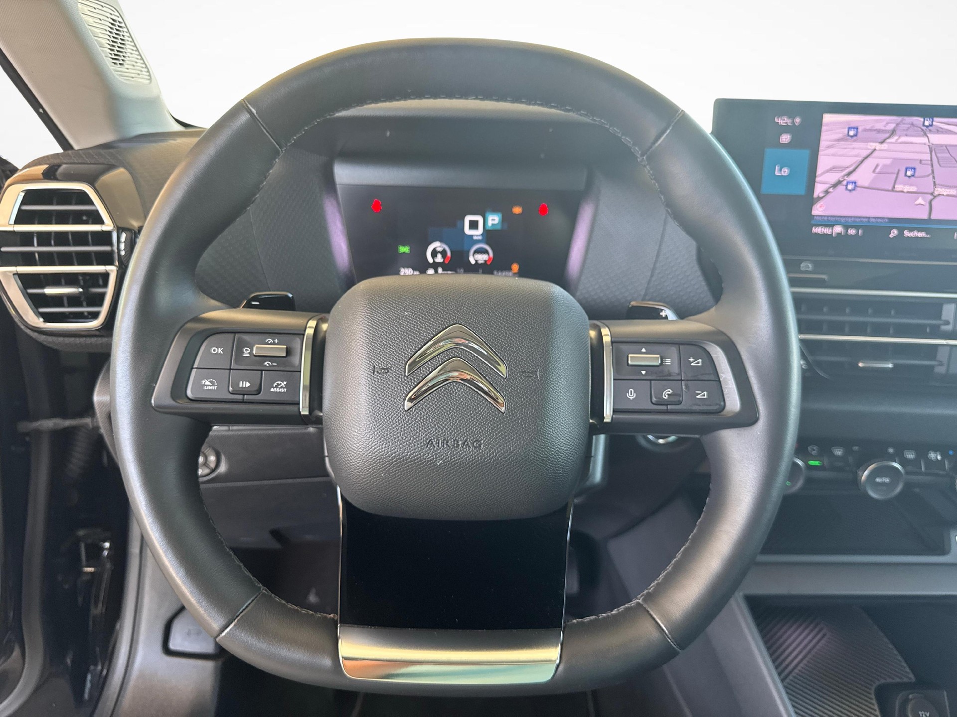 CITROEN C4 1.2 PureTech Shine-image-13