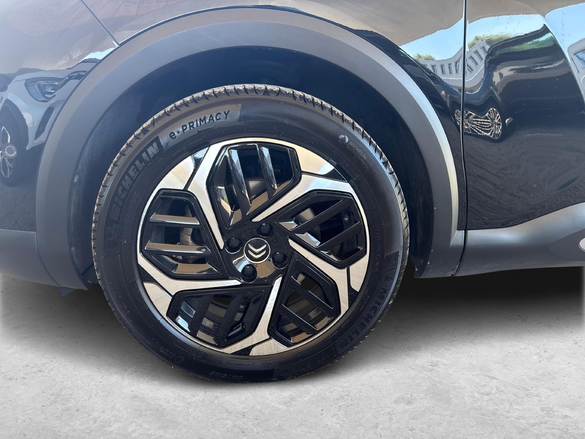 CITROEN C4 1.2 PureTech Shine-image-19