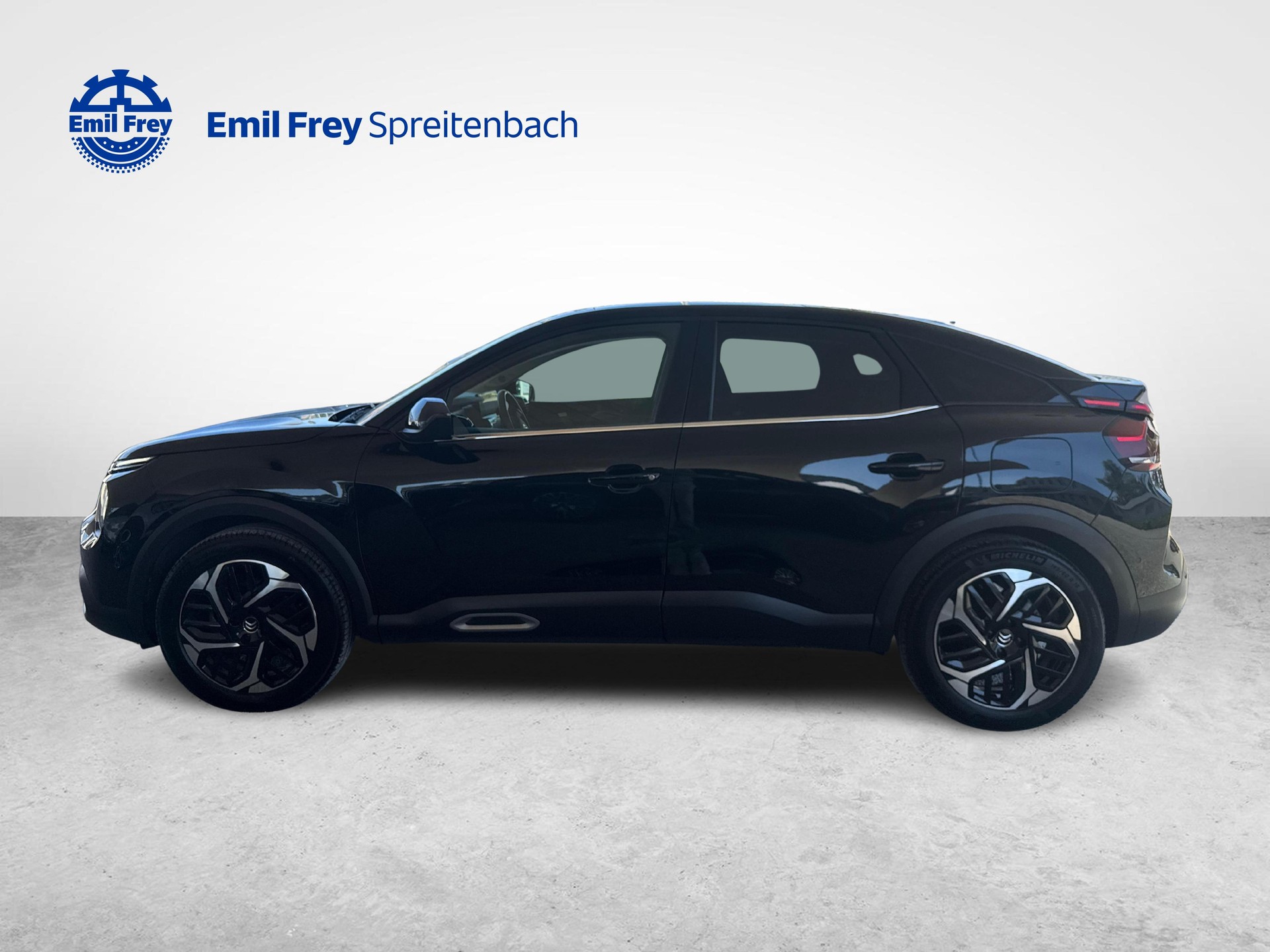 CITROEN C4 1.2 PureTech Shine-image-1