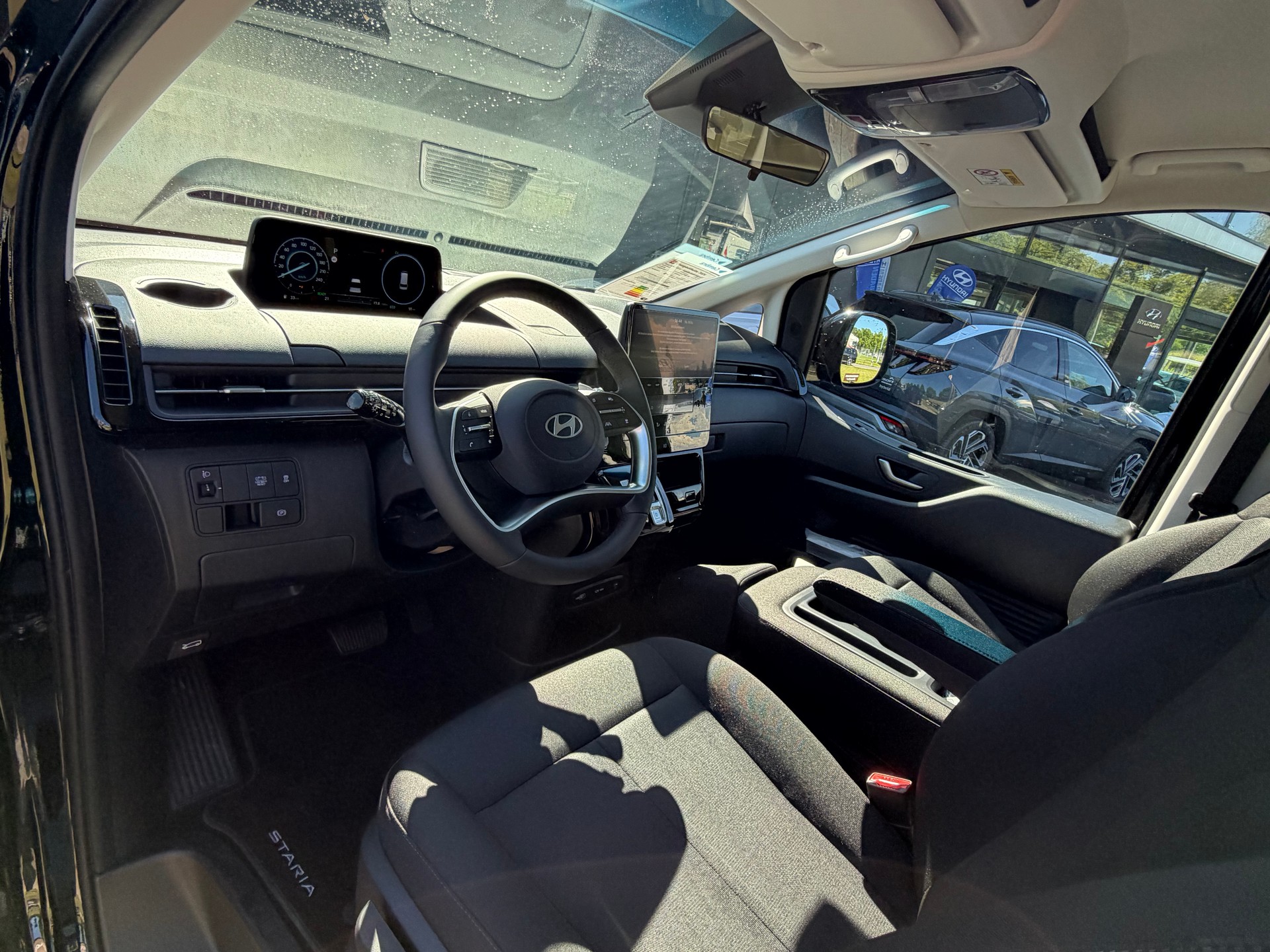 HYUNDAI Staria Wagon 1.6 T-GDi HEV Amplia A-image-5