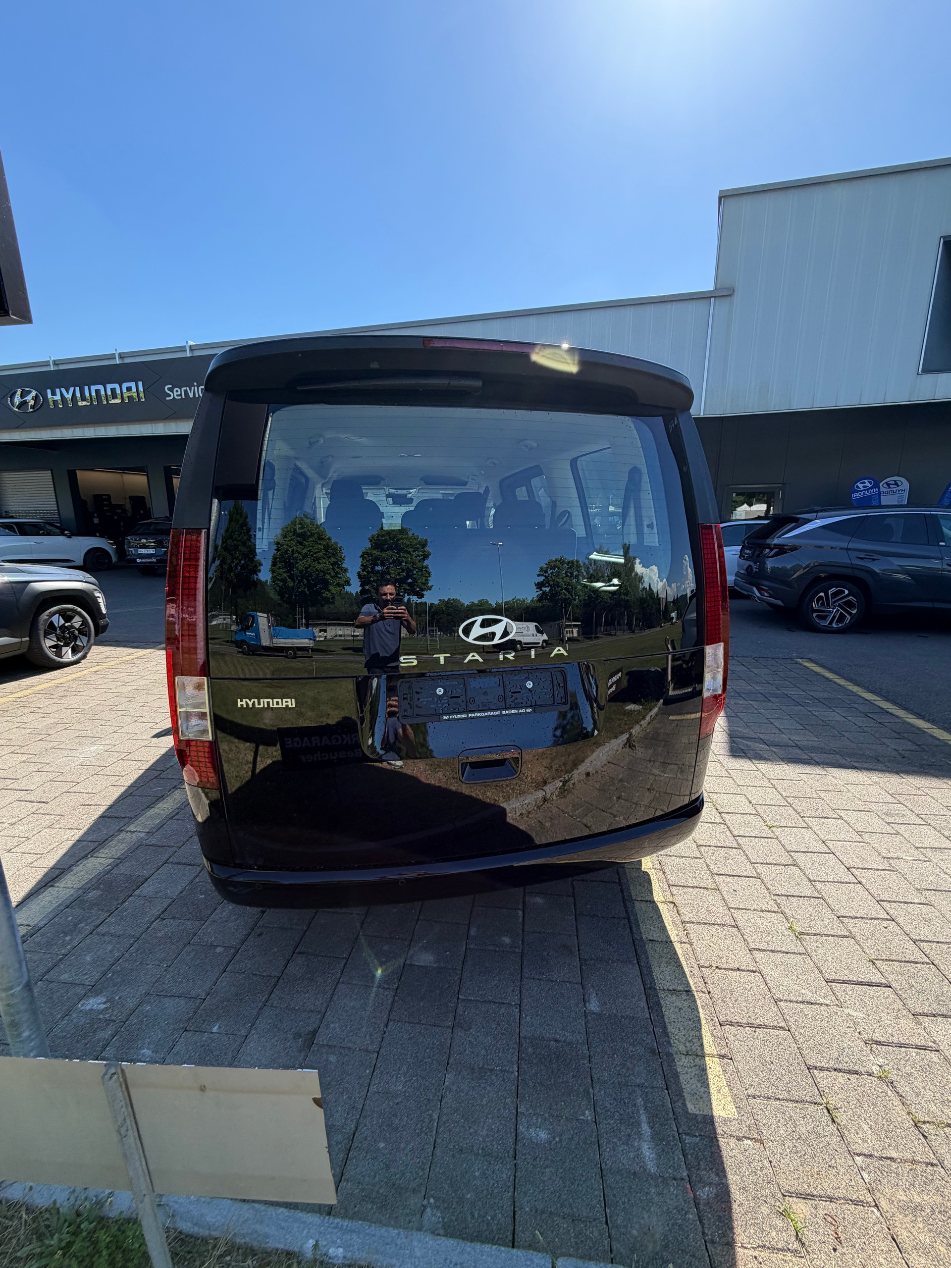HYUNDAI Staria Wagon 1.6 T-GDi HEV Amplia A-image-2