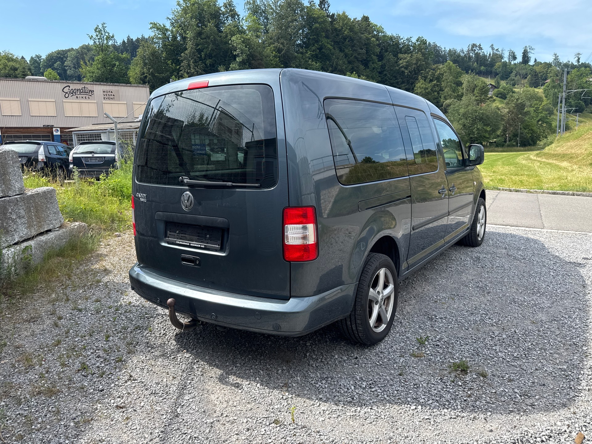 VW Caddy Maxi Life 2.0TDI-image-3