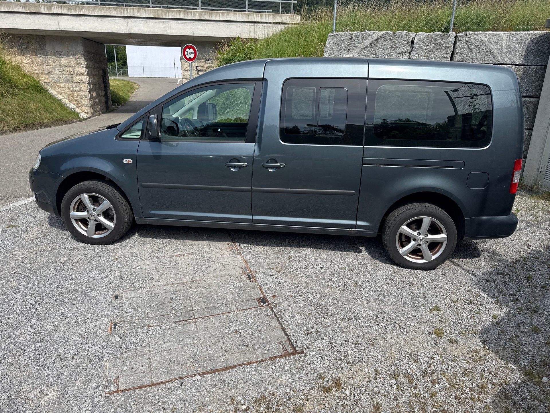 VW Caddy Maxi Life 2.0TDI-image-5