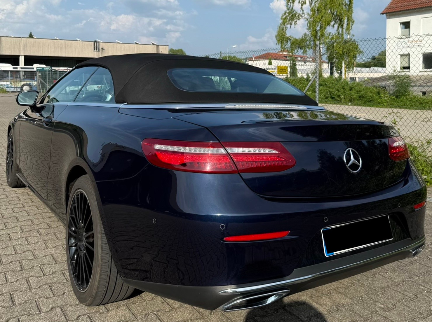 MERCEDES-BENZ E 220 d Avantgarde Cabriolet 9G-Tronic Airscarf Multibeam LED-image-3