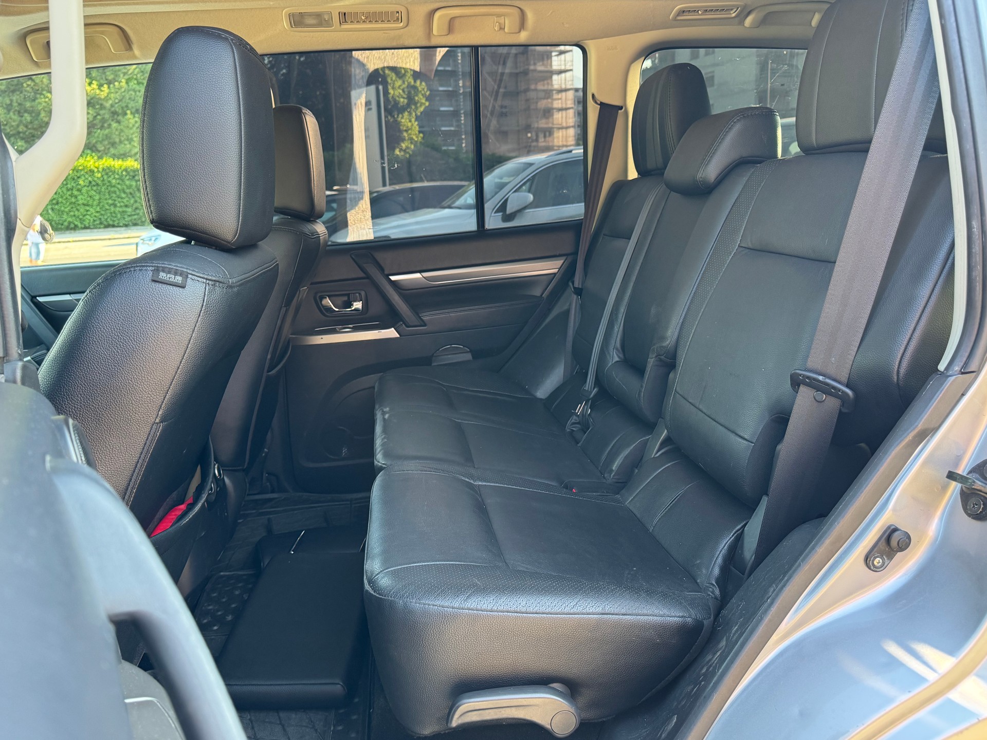 MITSUBISHI Pajero 3.2 DI-D Professional Plus Automatic-image-9