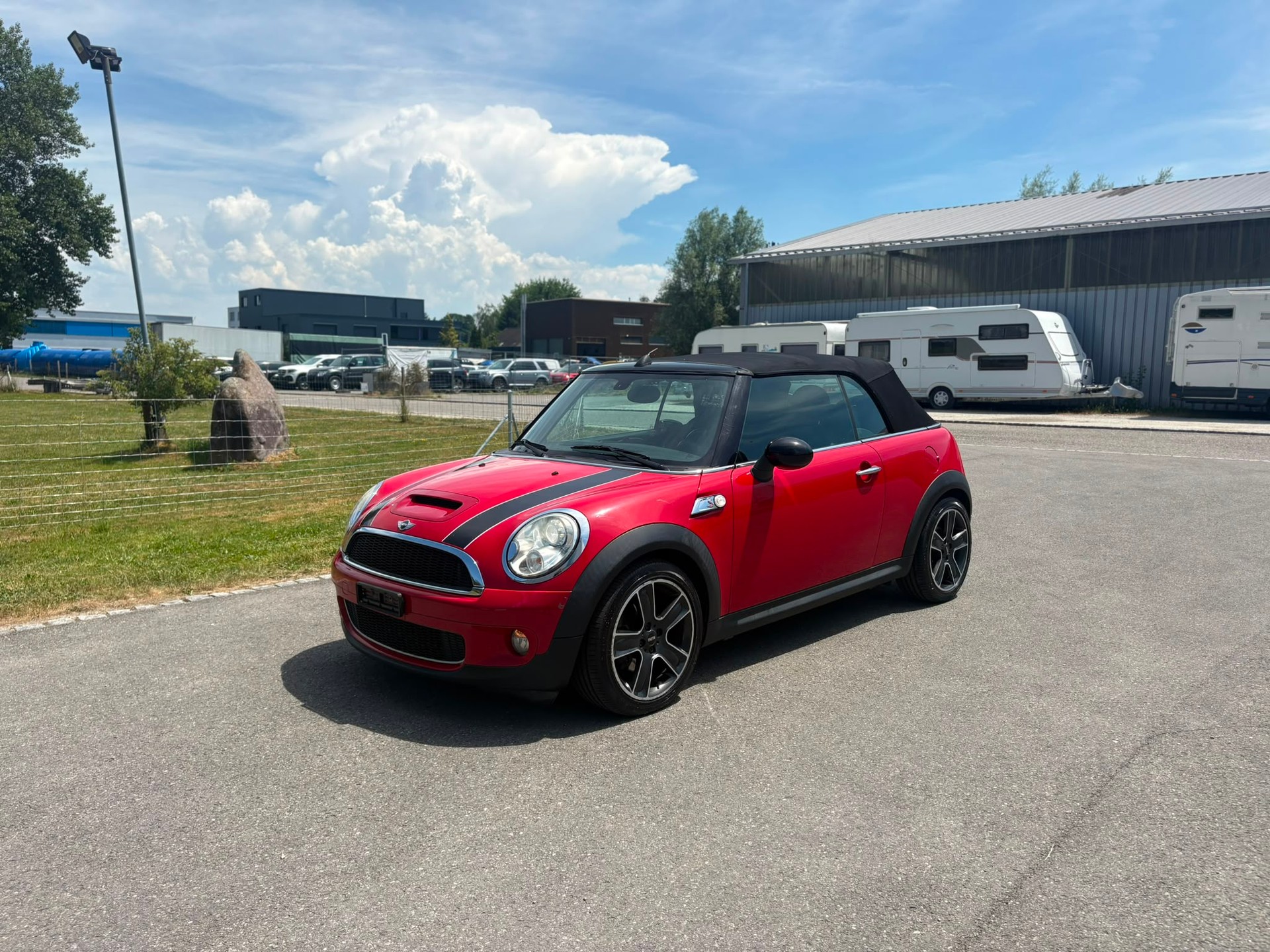 MINI Cooper S Cabriolet-image-0