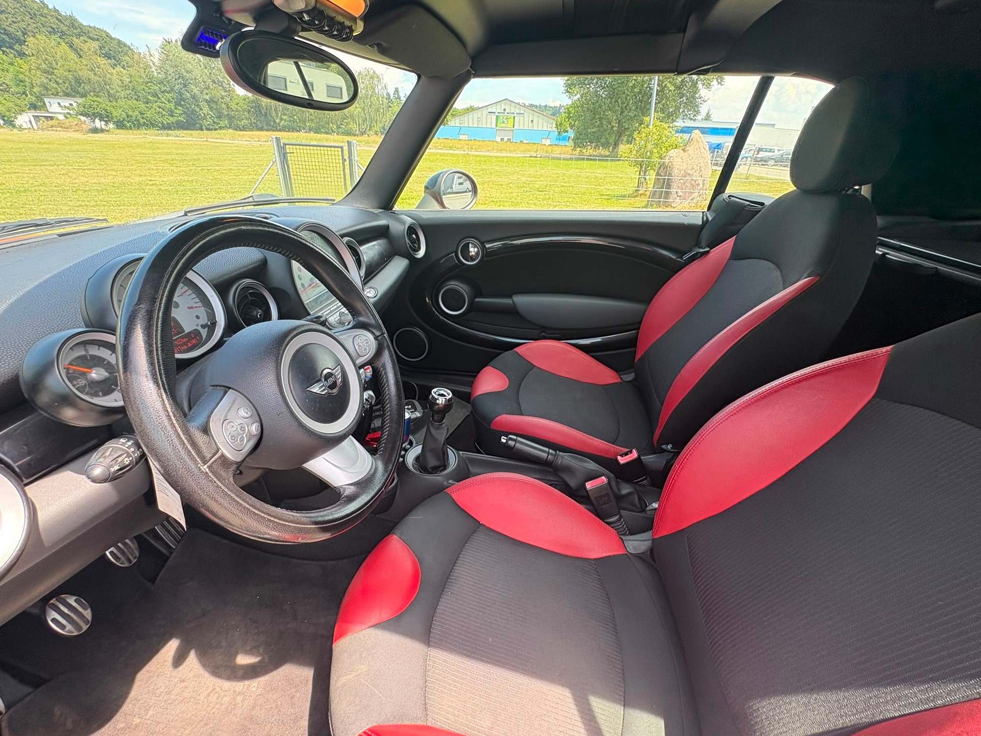 MINI Cooper S Cabriolet-image-9
