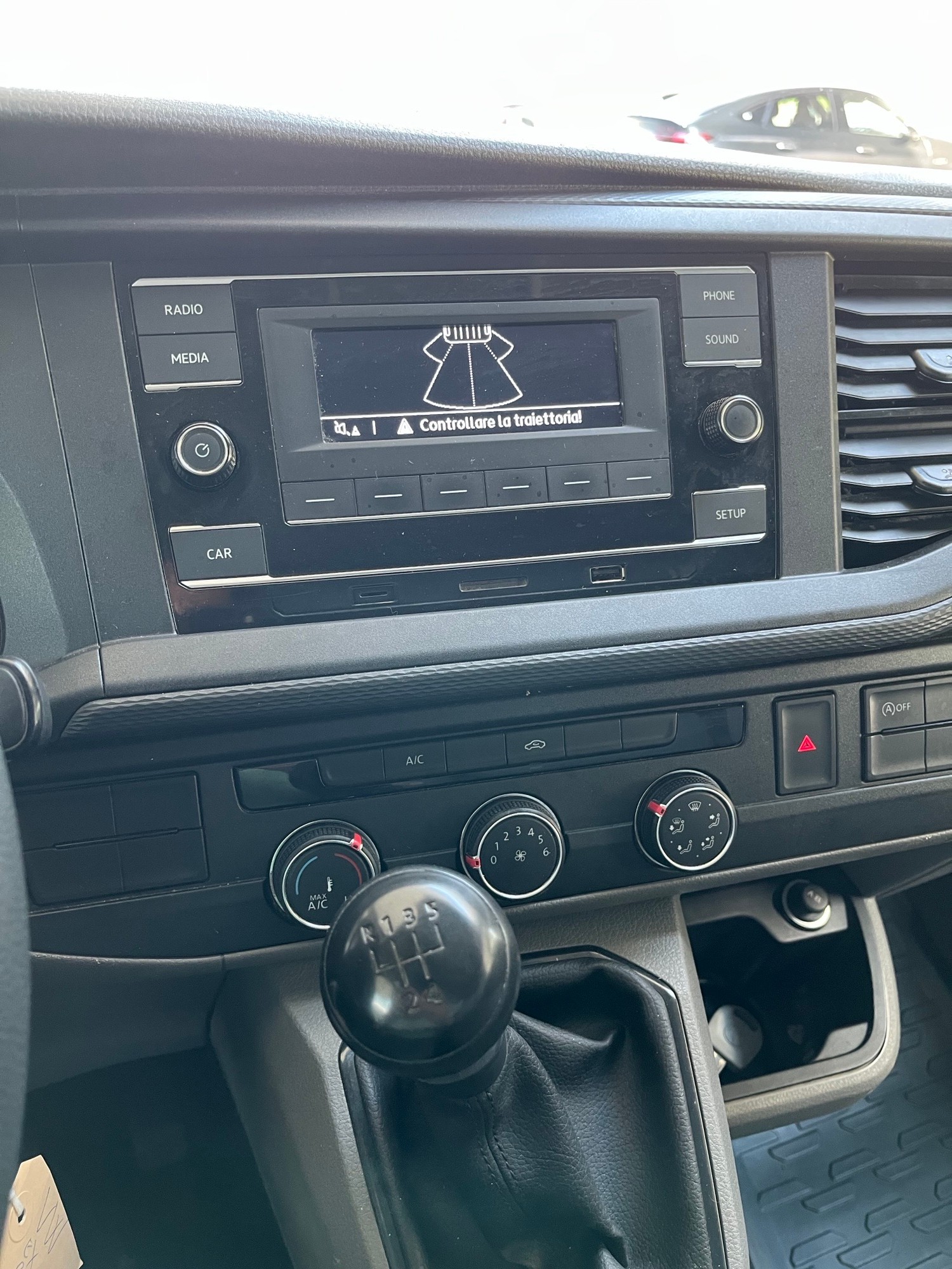VW T6.1 2.0 TDI-image-9