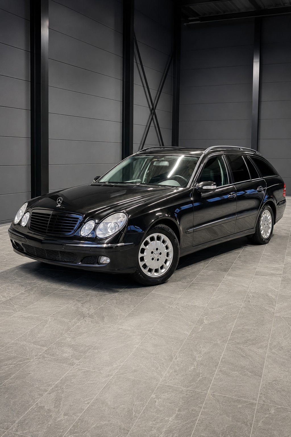 MERCEDES-BENZ E 350 Avantgarde 4Matic Automatic-image-1