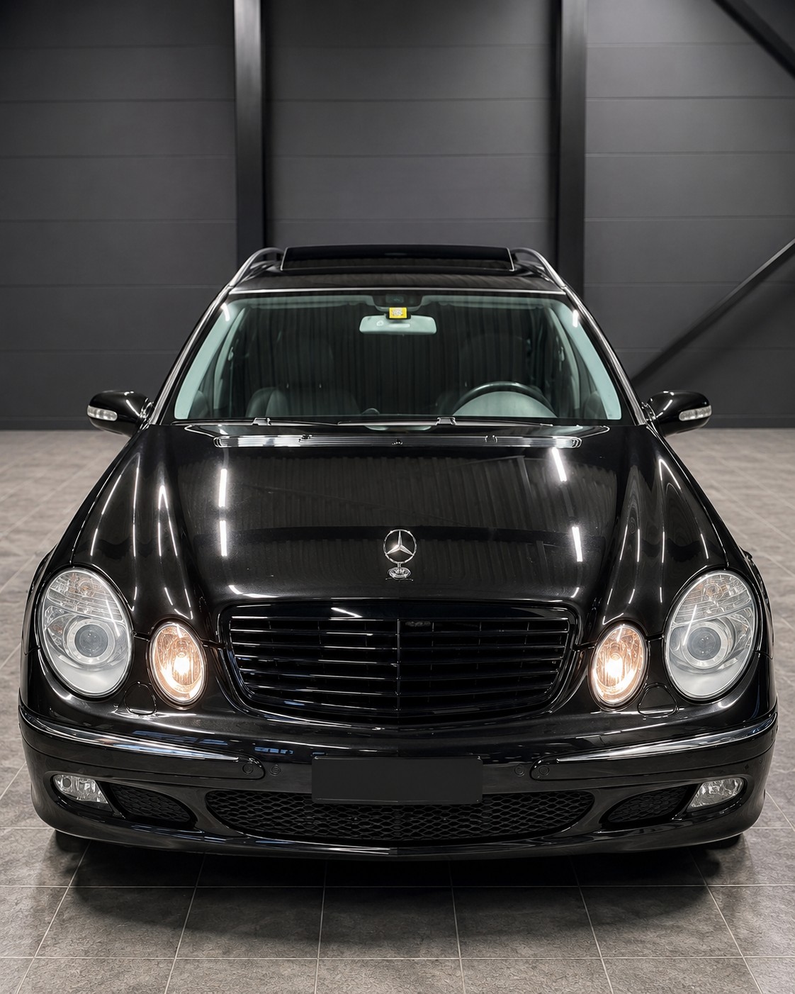 MERCEDES-BENZ E 350 Avantgarde 4Matic Automatic-image-0