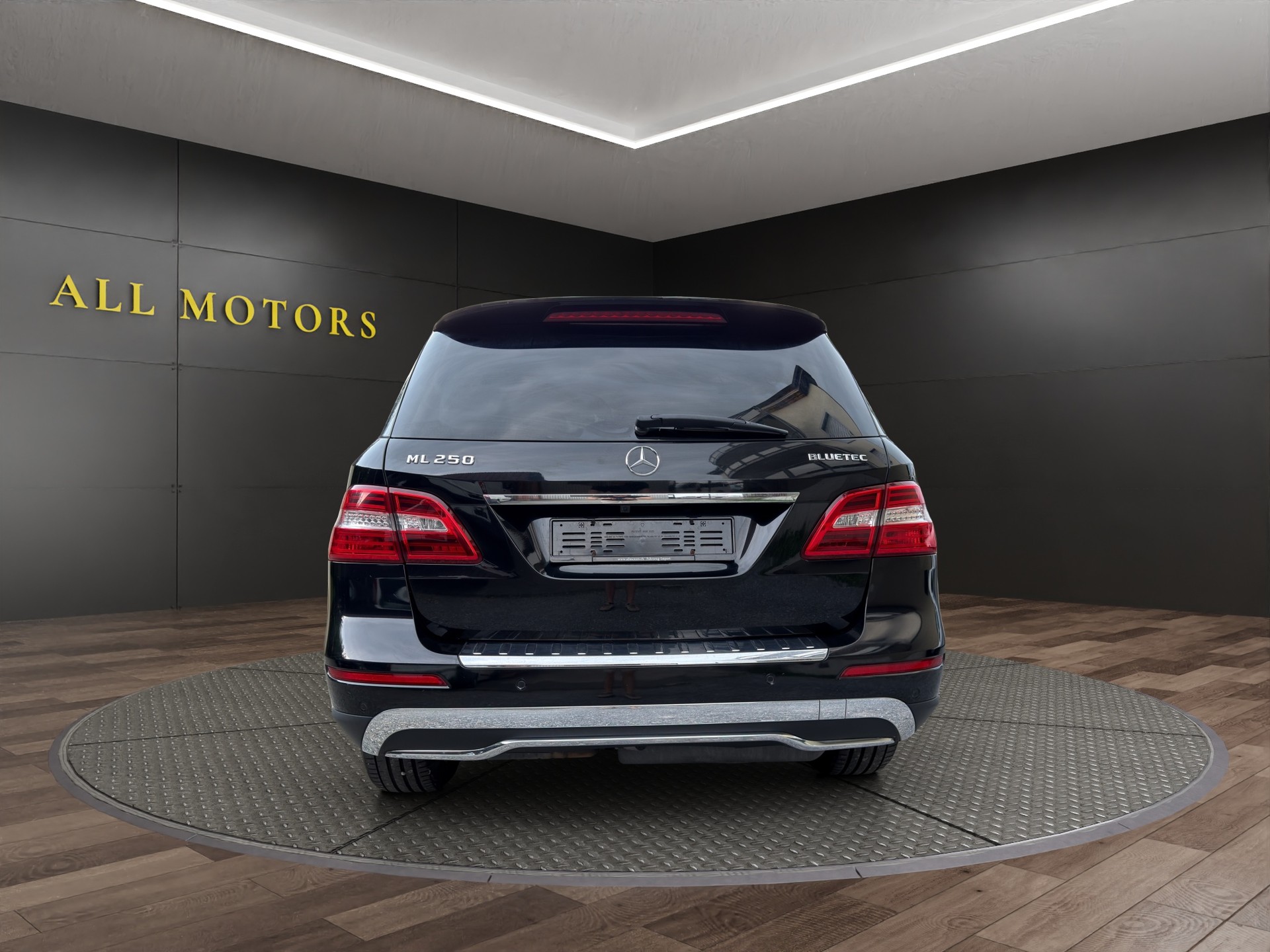 MERCEDES-BENZ ML 250 BlueTEC 4Matic 7G-Tronic-image-4