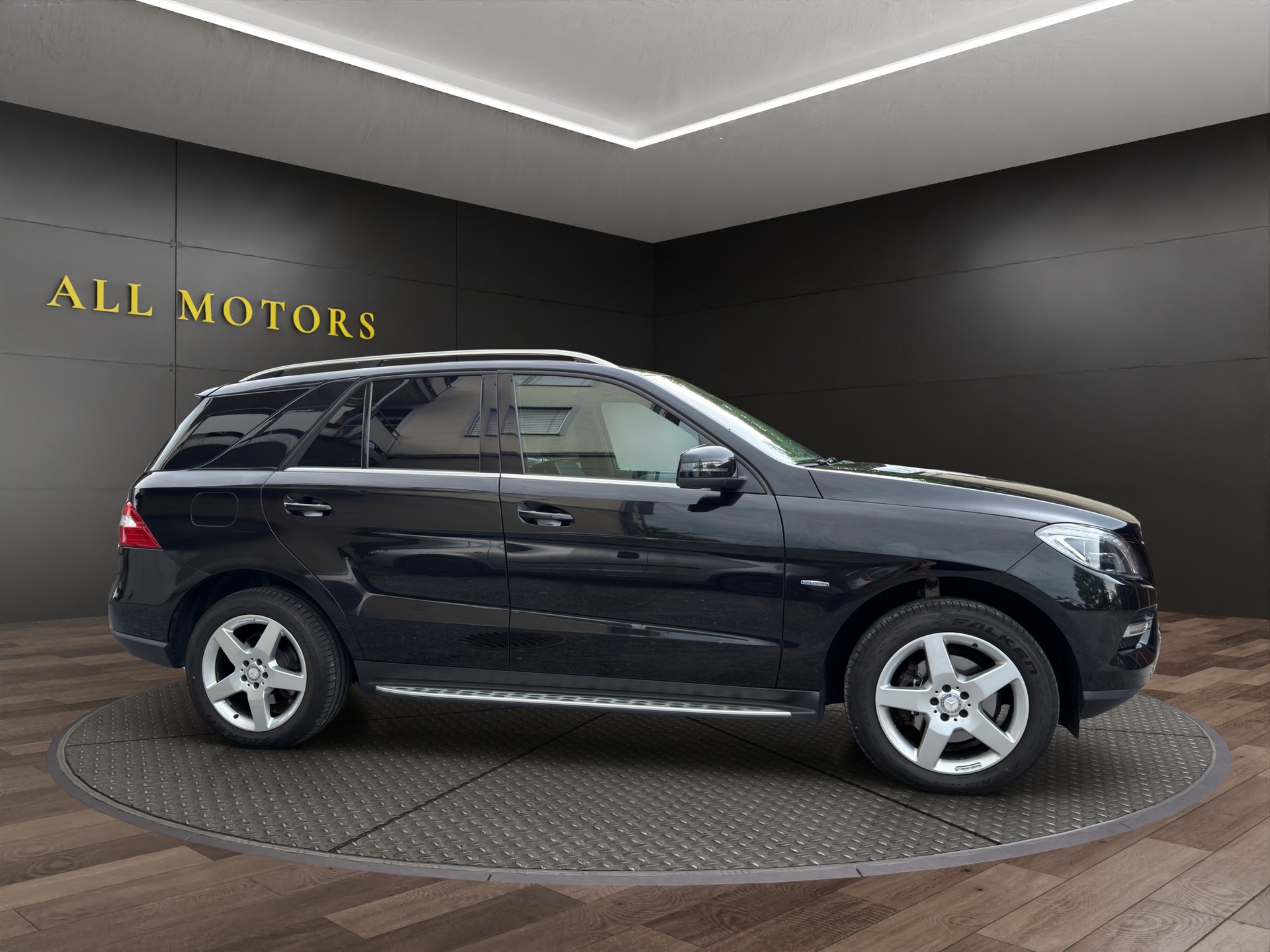 MERCEDES-BENZ ML 250 BlueTEC 4Matic 7G-Tronic-image-6