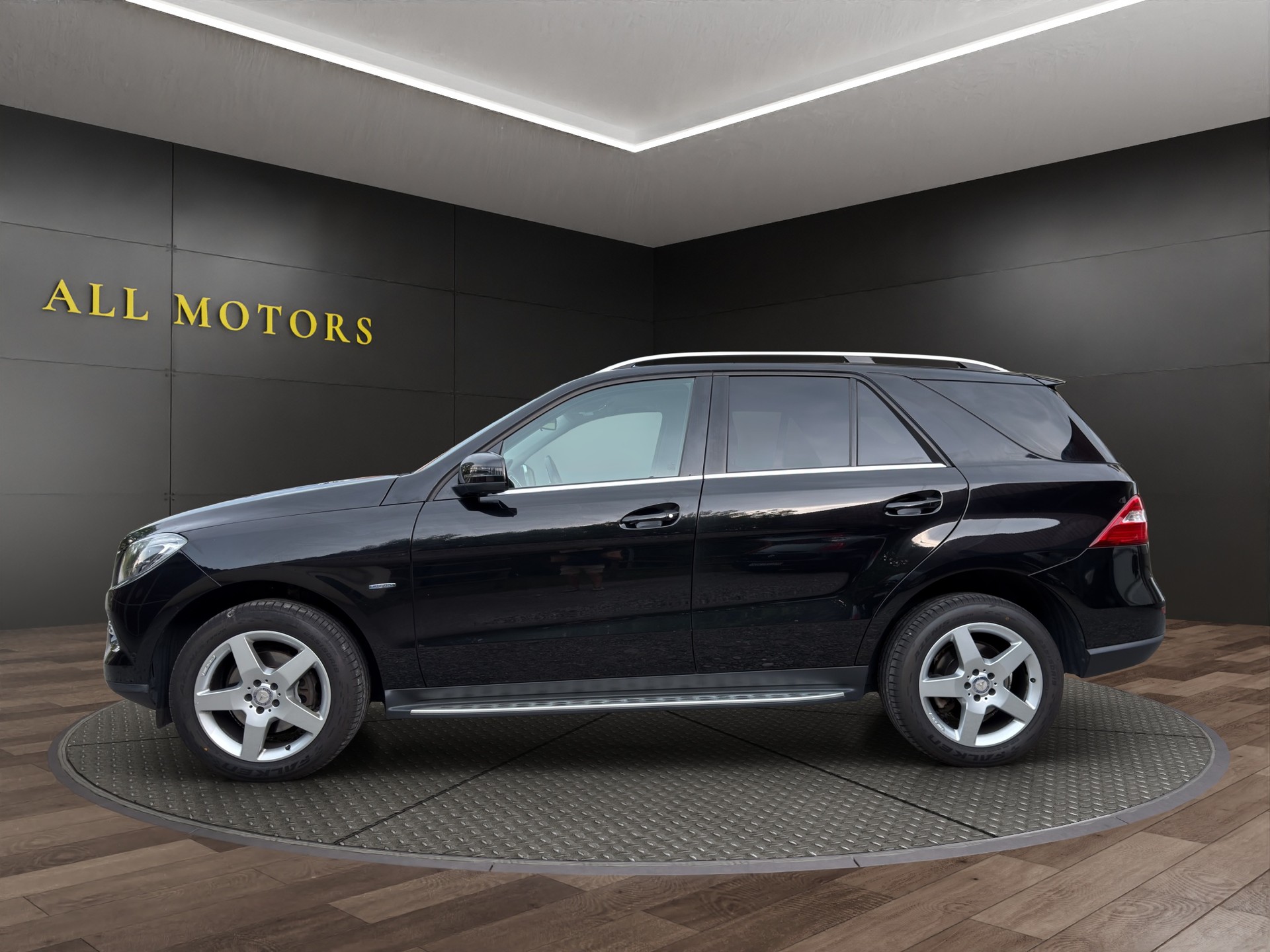 MERCEDES-BENZ ML 250 BlueTEC 4Matic 7G-Tronic-image-2