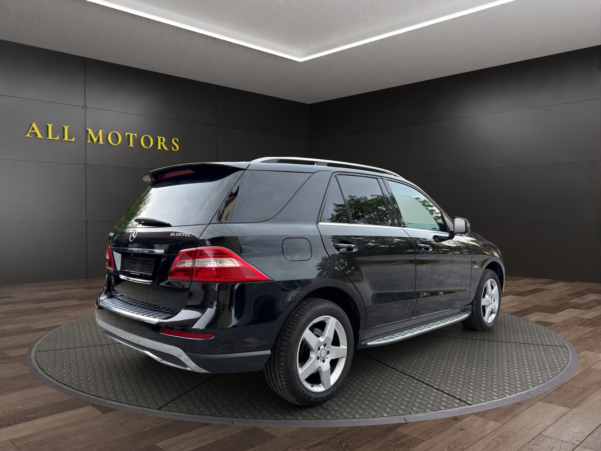 MERCEDES-BENZ ML 250 BlueTEC 4Matic 7G-Tronic-image-5