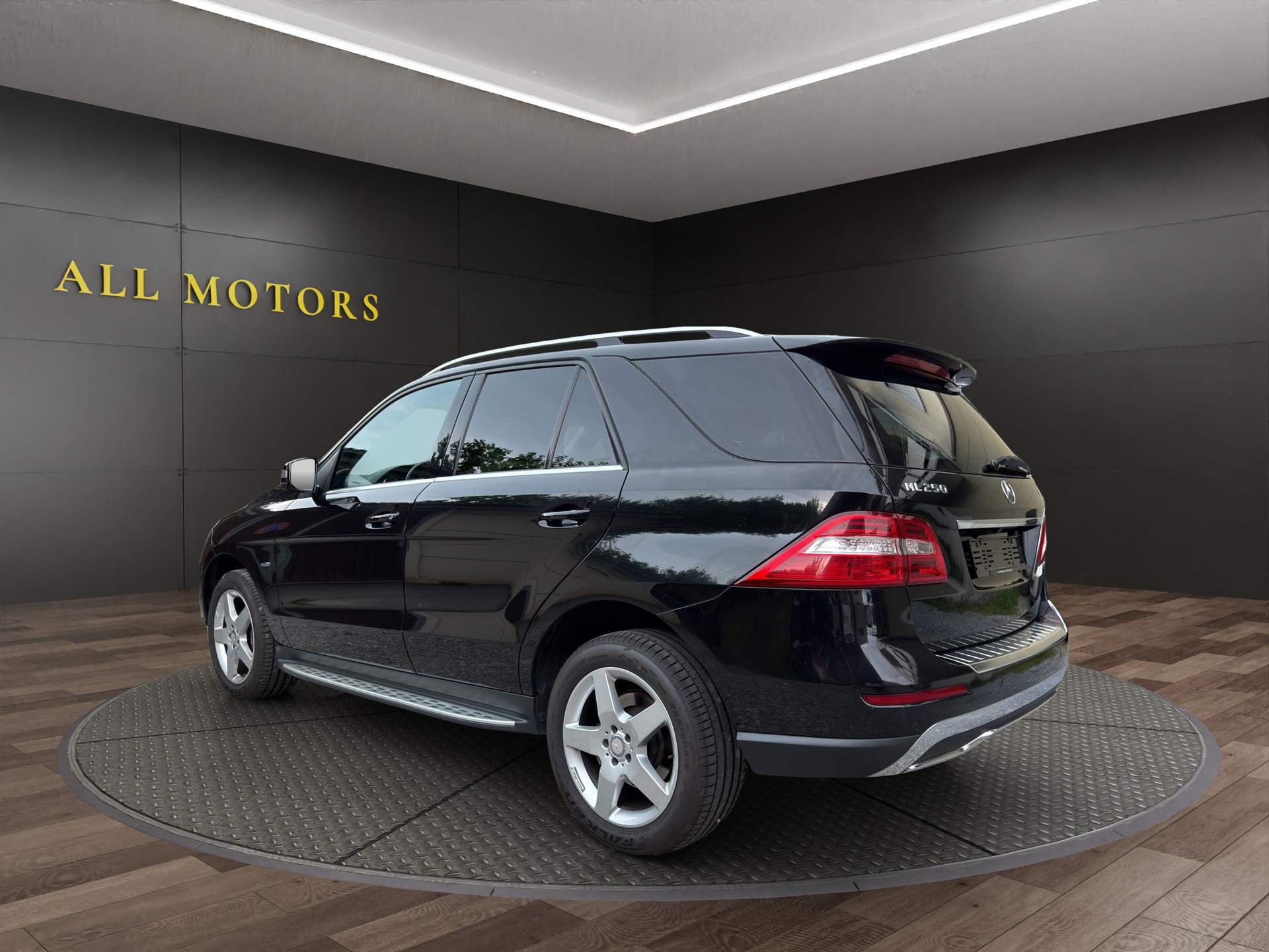 MERCEDES-BENZ ML 250 BlueTEC 4Matic 7G-Tronic-image-3