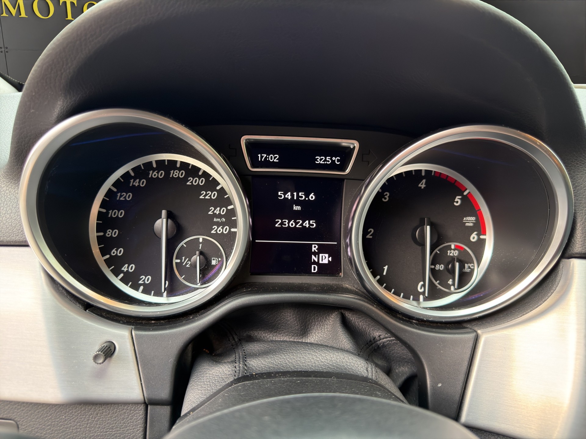 MERCEDES-BENZ ML 250 BlueTEC 4Matic 7G-Tronic-image-12