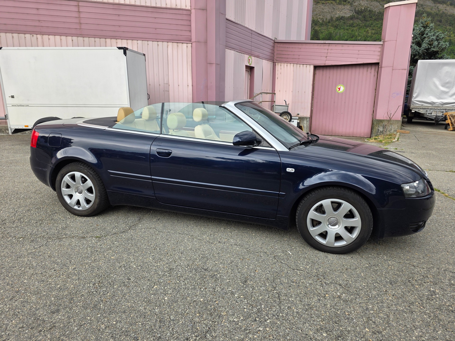 AUDI A4 Cabriolet 2.4 V6-image-3