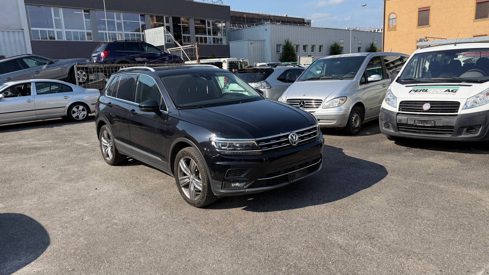 VW Tiguan 2.0 TDI SCR Comfortline 4Motion DSG-image-1