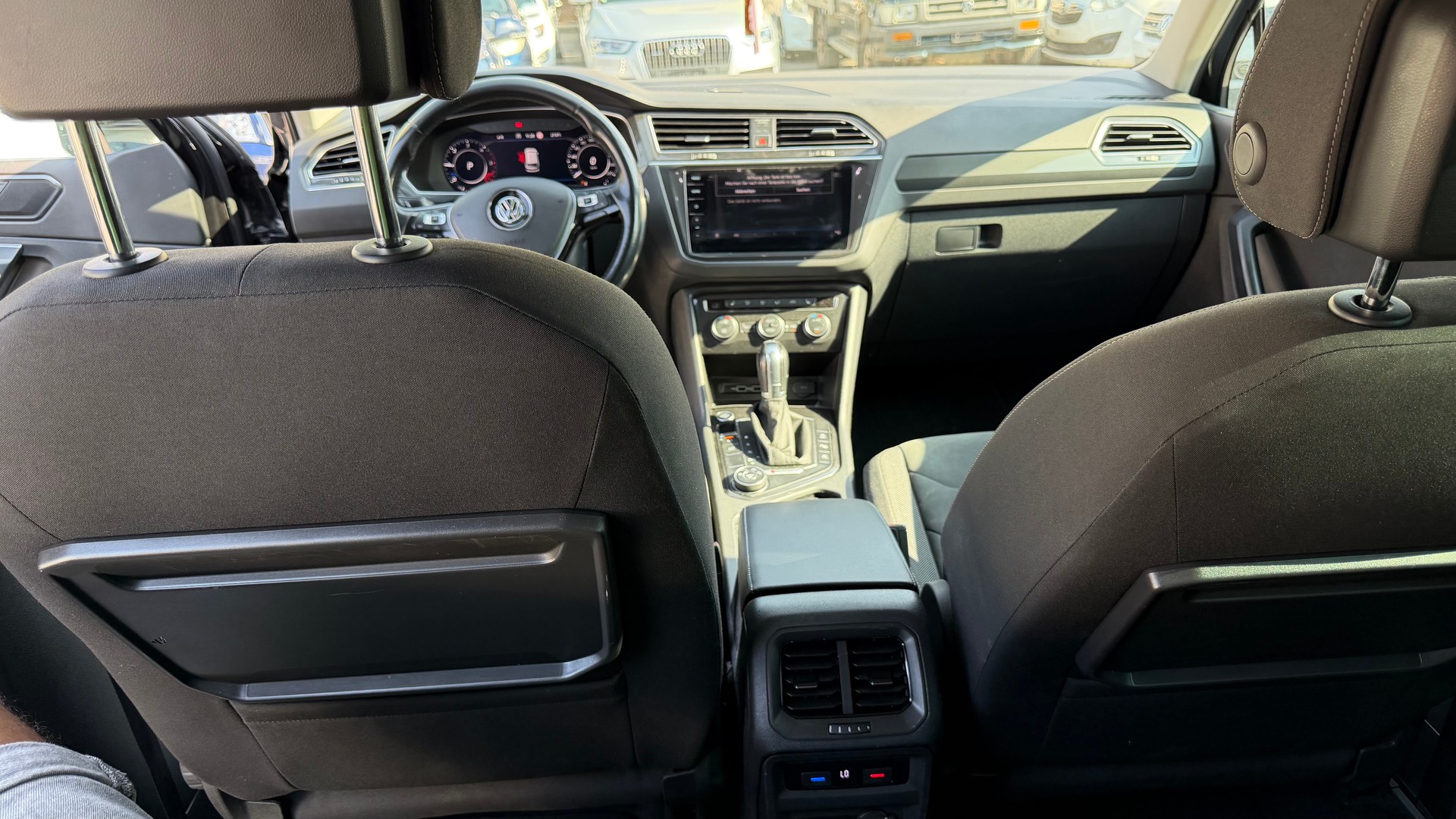 VW Tiguan 2.0 TDI SCR Comfortline 4Motion DSG-image-10