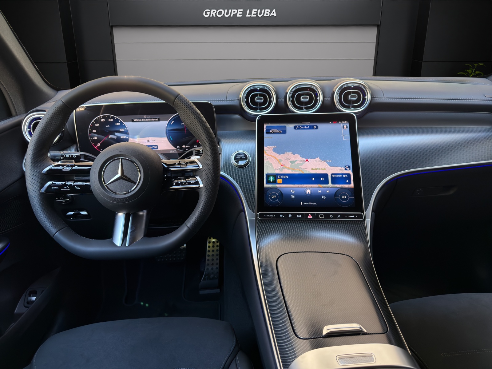 MERCEDES-BENZ GLC 300 e 4Matic EQ Star 9G-Tronic-image-9