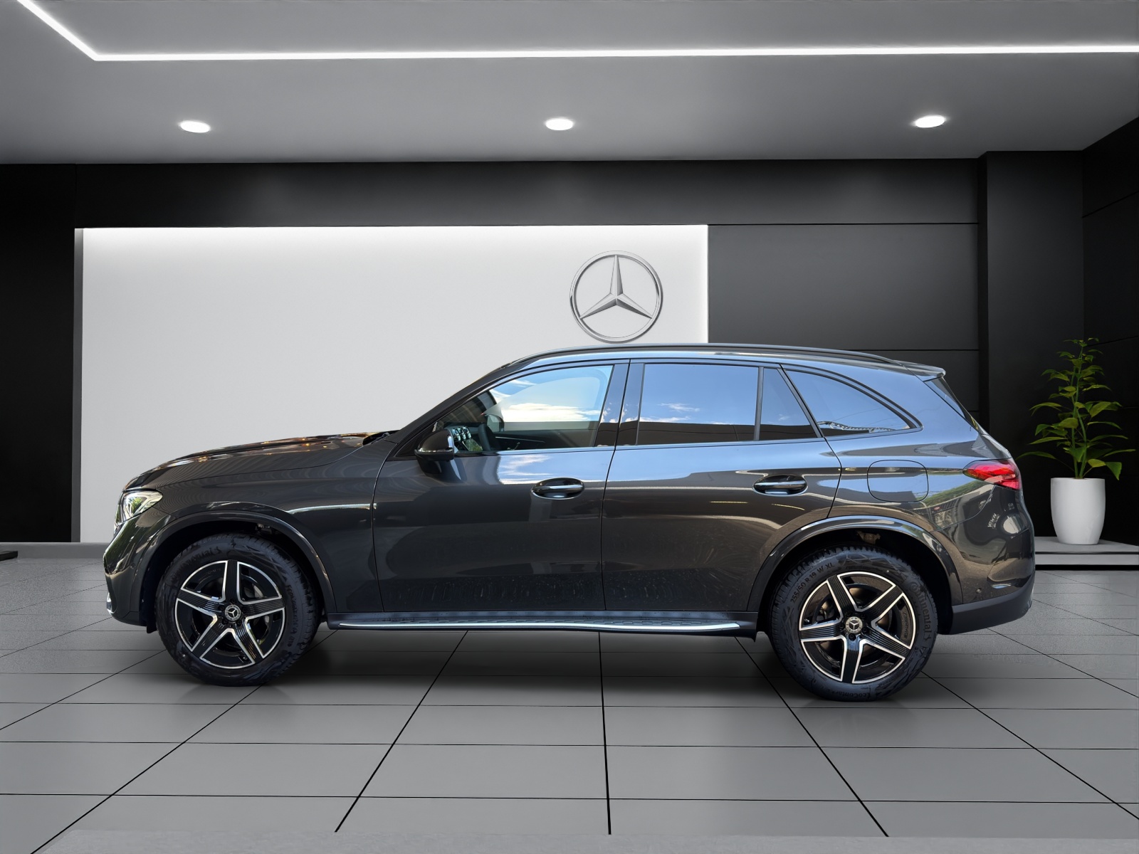 MERCEDES-BENZ GLC 300 e 4Matic EQ Star 9G-Tronic-image-2