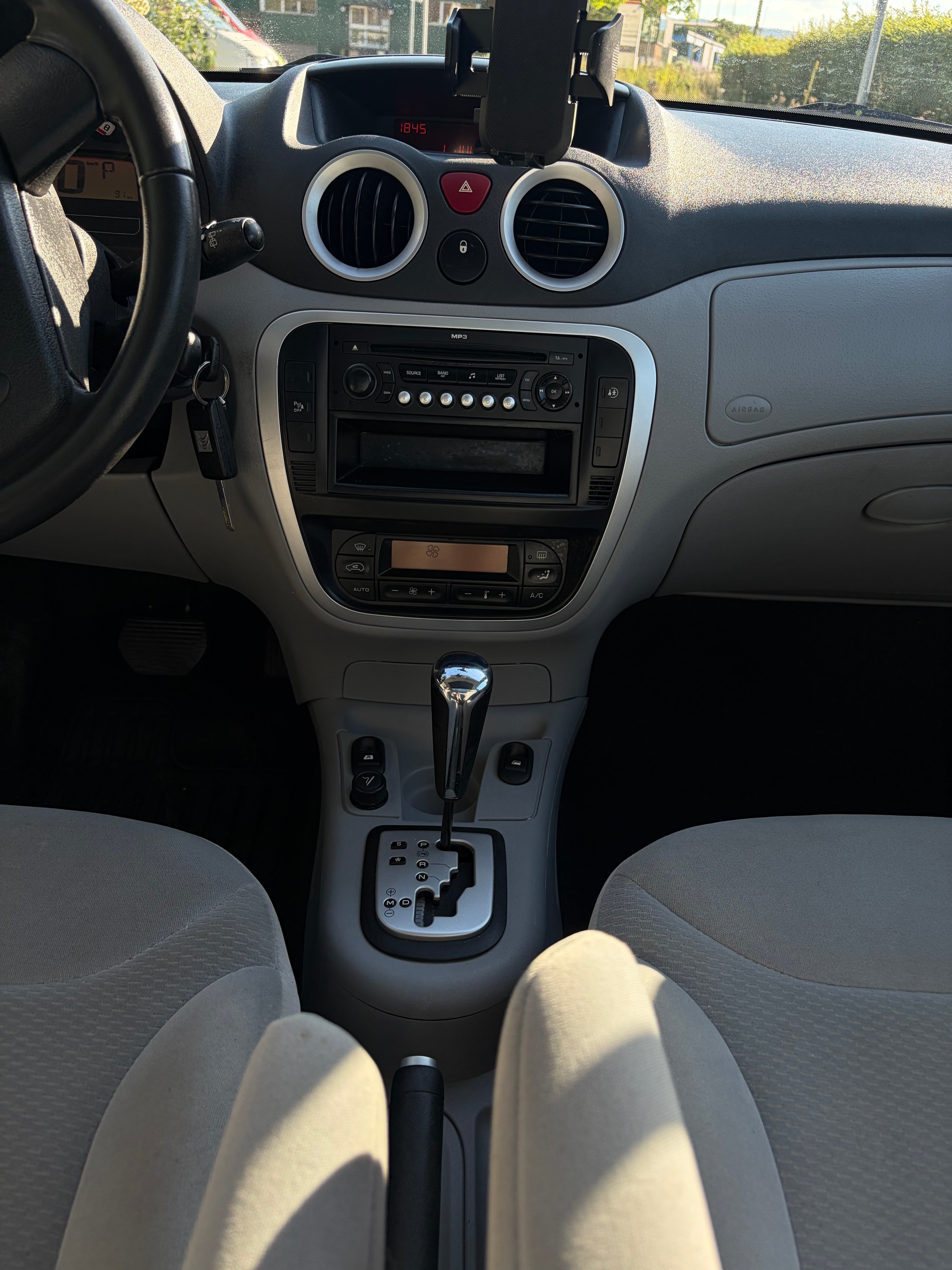 CITROEN C3 1.6i 16V Exclusive-image-4