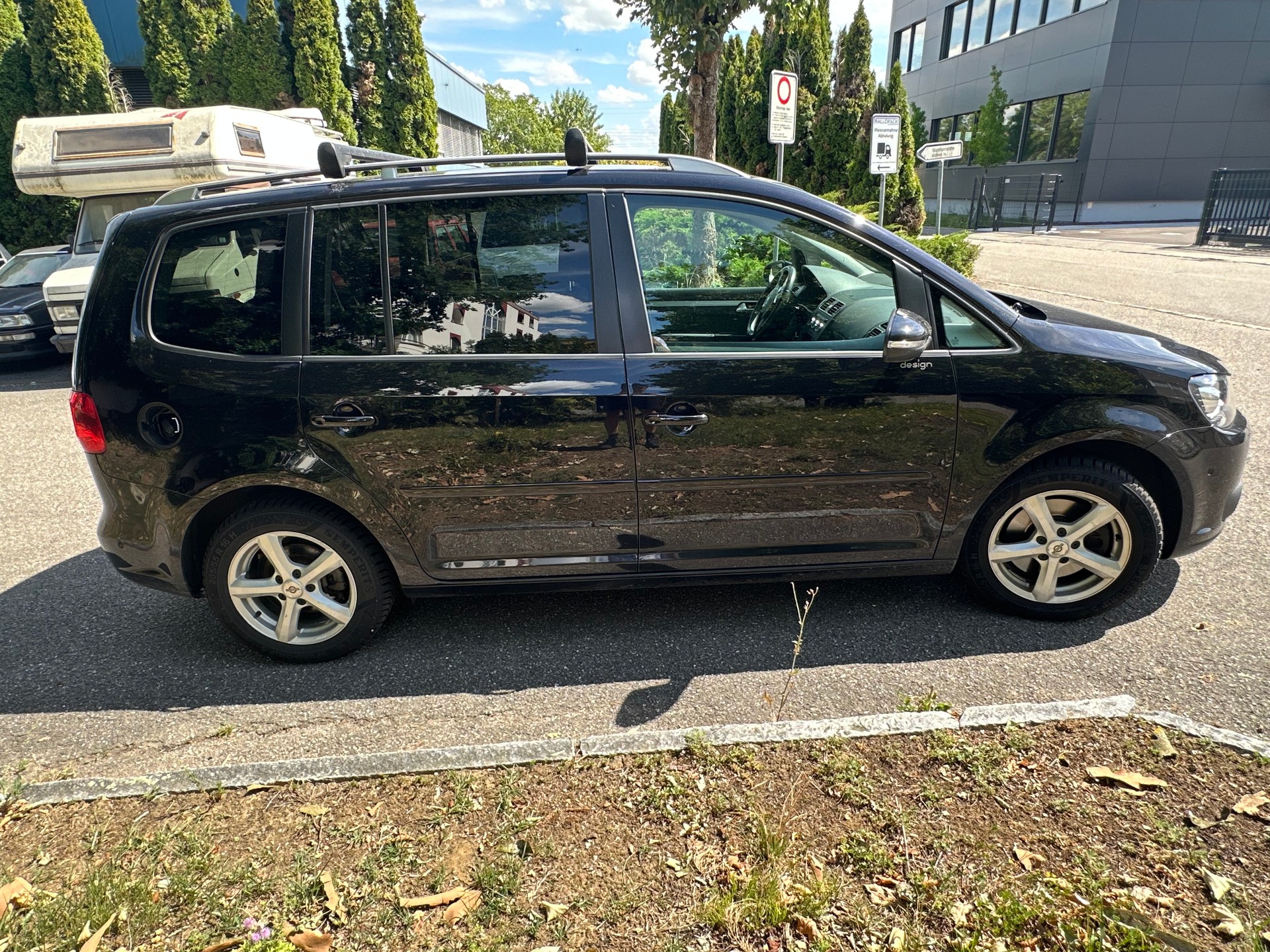 VW Touran 1.4 TSI Comfortline DSG-image-2