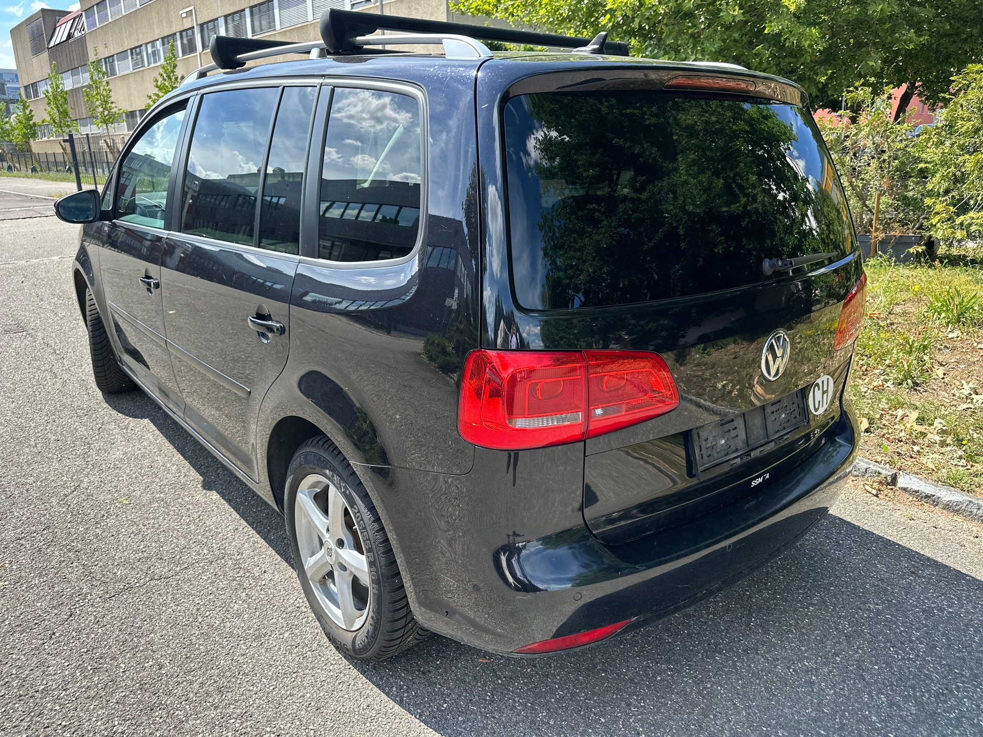 VW Touran 1.4 TSI Comfortline DSG-image-4