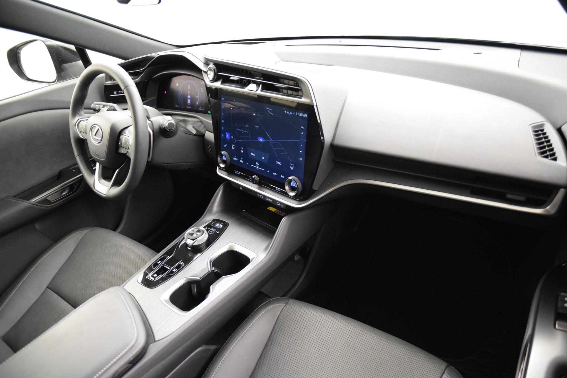 LEXUS RZ 450e Comfort-image-19