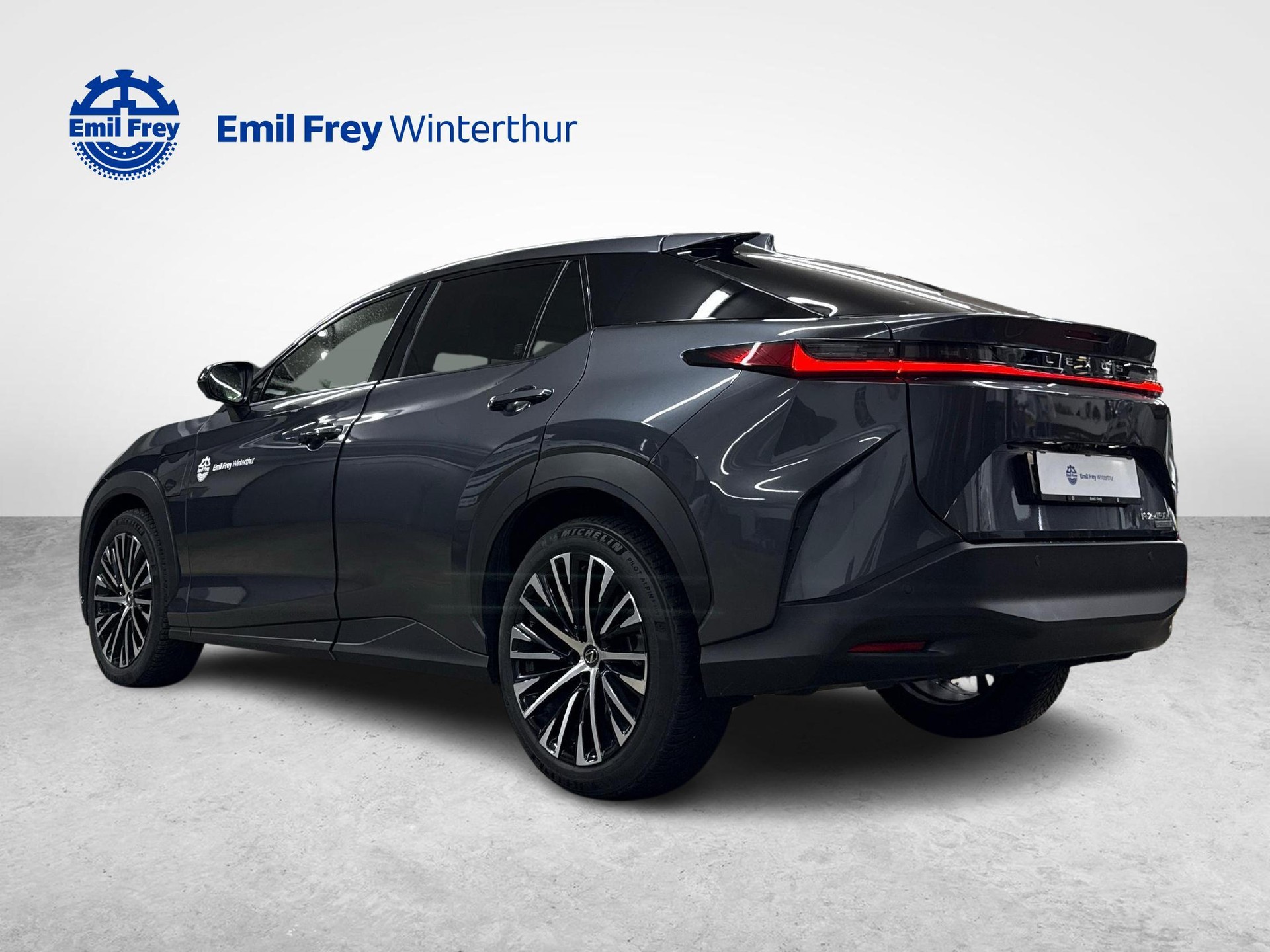 LEXUS RZ 450e Comfort-image-2