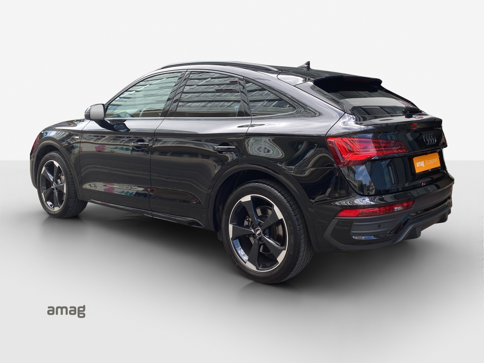 AUDI Q5 Sportback 45 TFSI S line quattro S-tronic-image-2