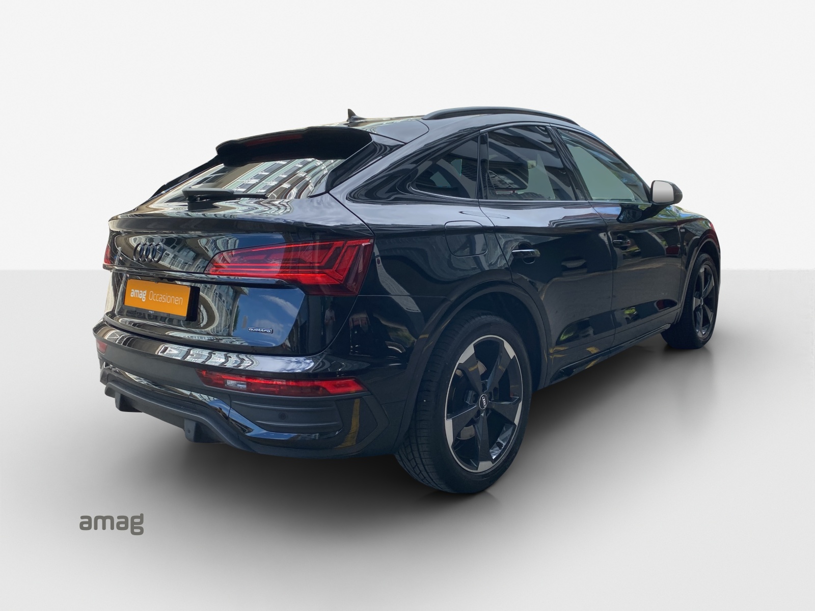 AUDI Q5 Sportback 45 TFSI S line quattro S-tronic-image-4